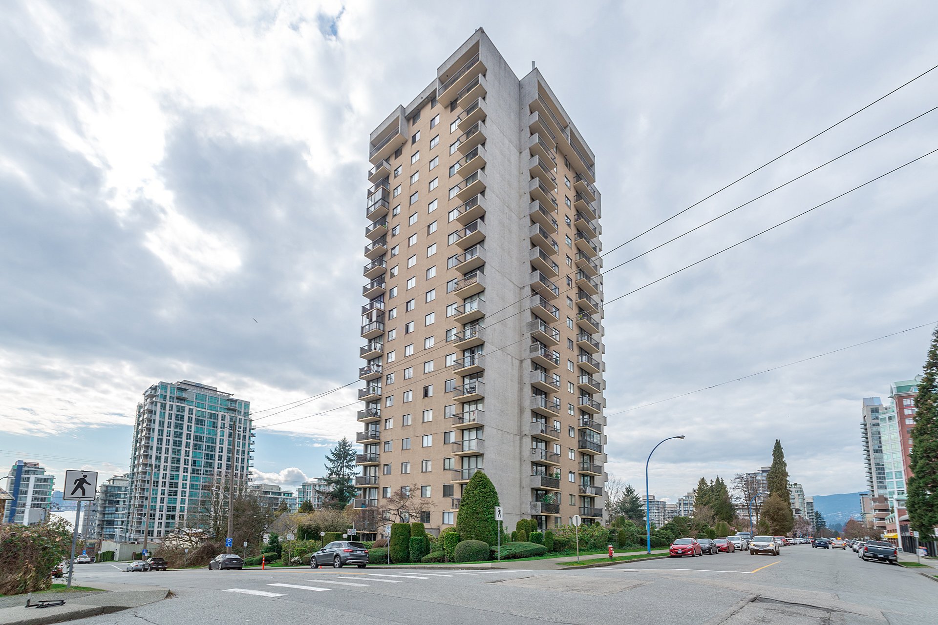 1904 - 145 St. Georges Avenue, Vancouver