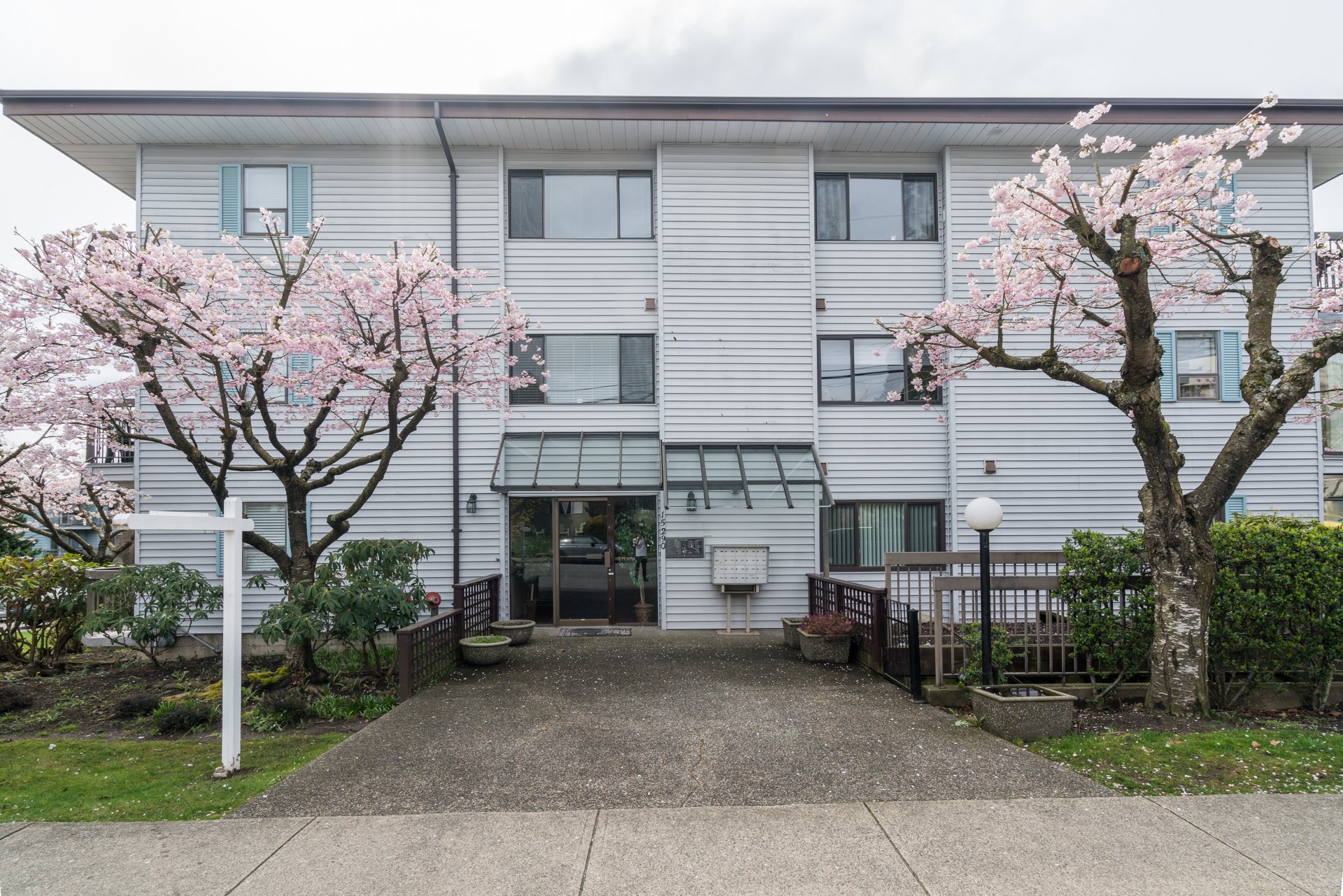 204 - 15290 Thrift Avenue, White Rock