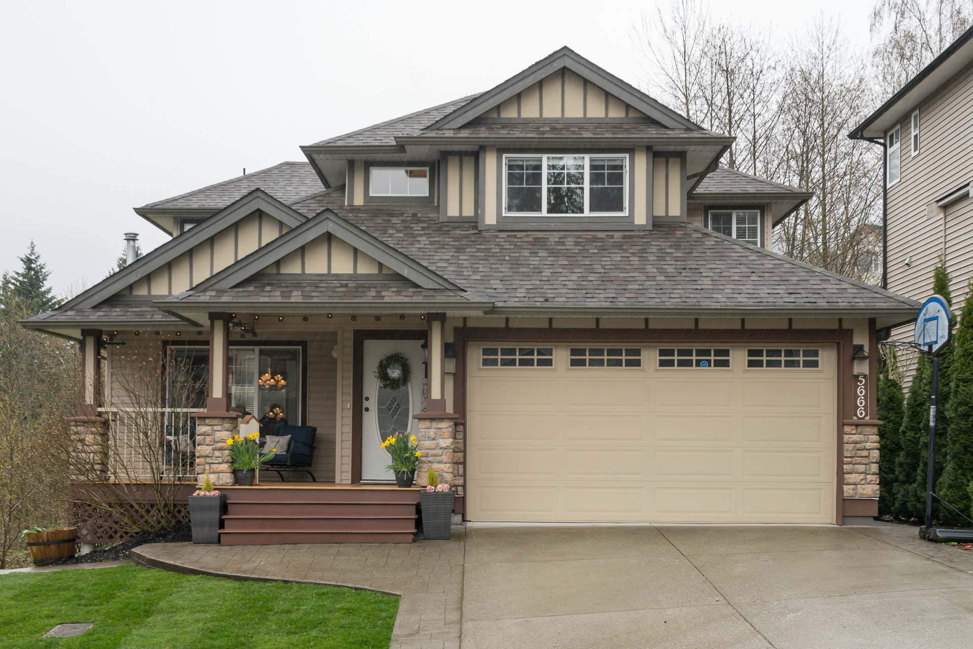 5666 Cedar Creek Drive, Chilliwack