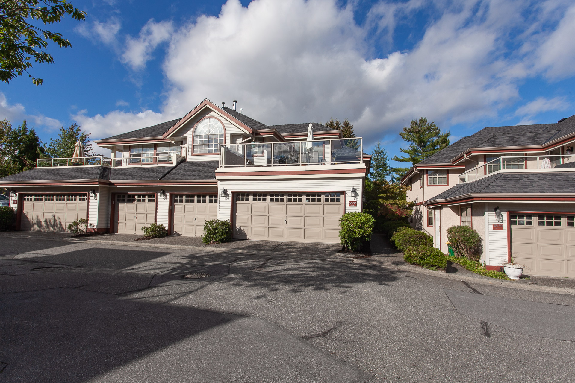 37 - 8855 212 Street, Langley