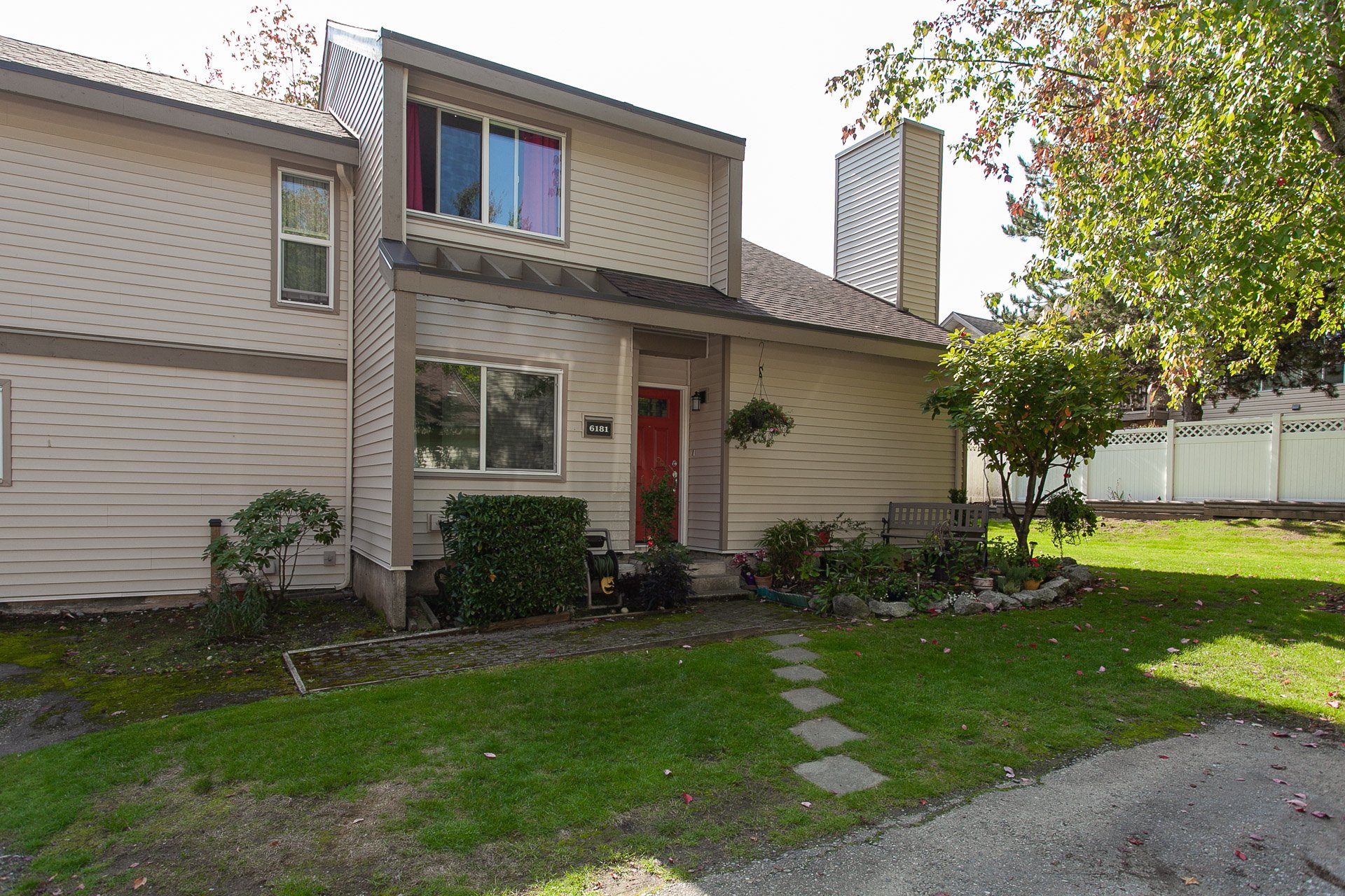 6181 W Greenside Drive, Surrey