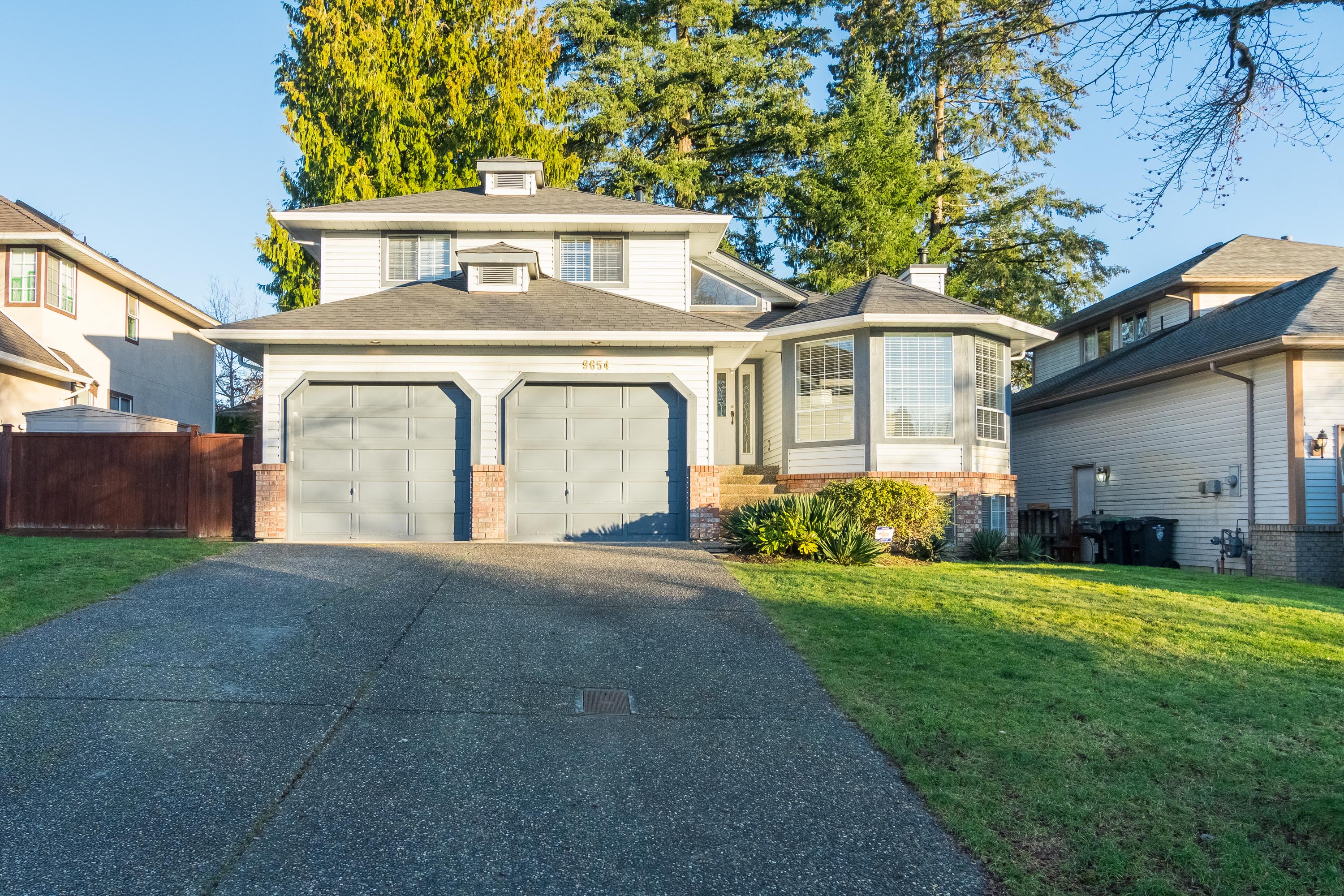 9654 206 Street, Langley