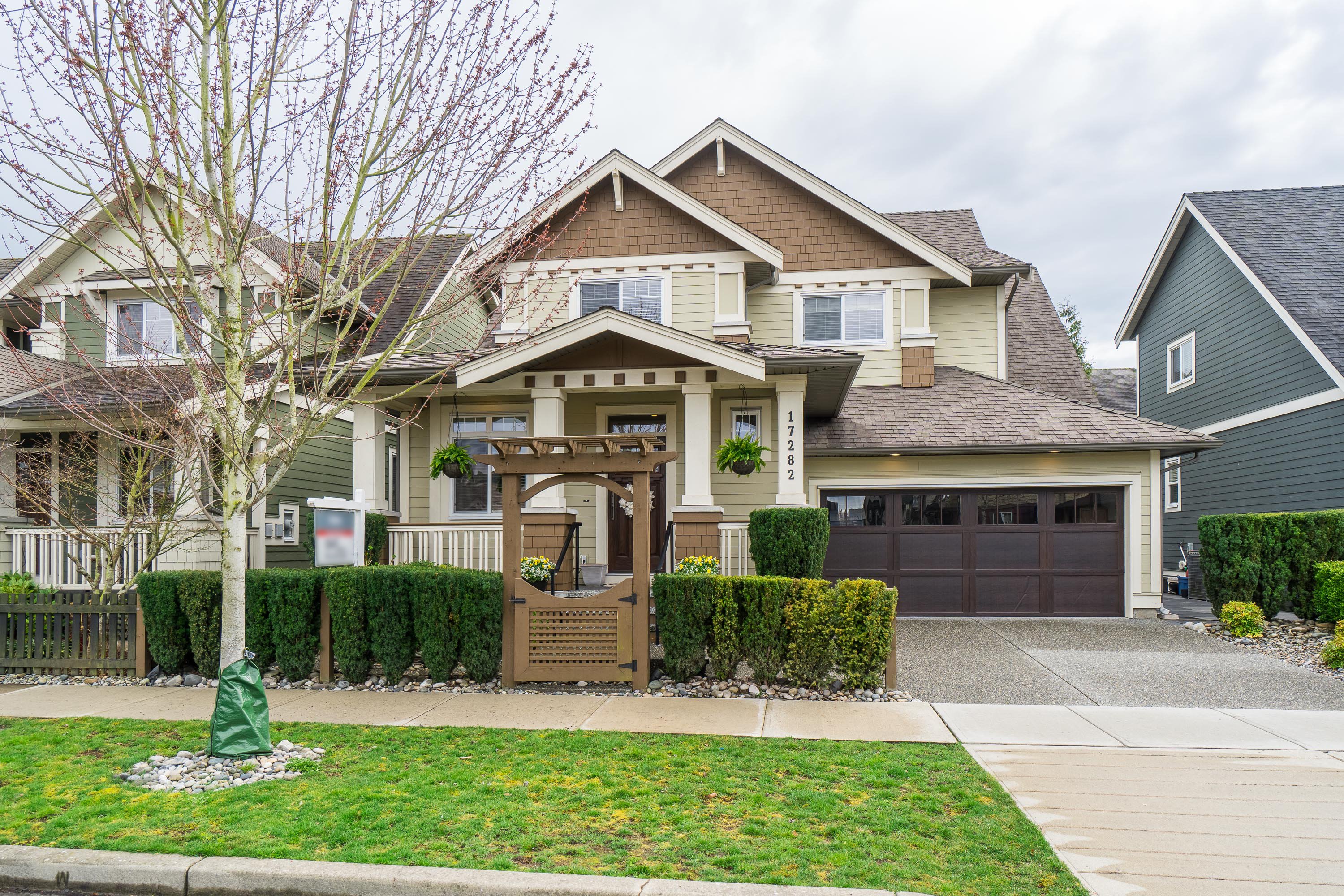 17282 1 Avenue, South Surrey