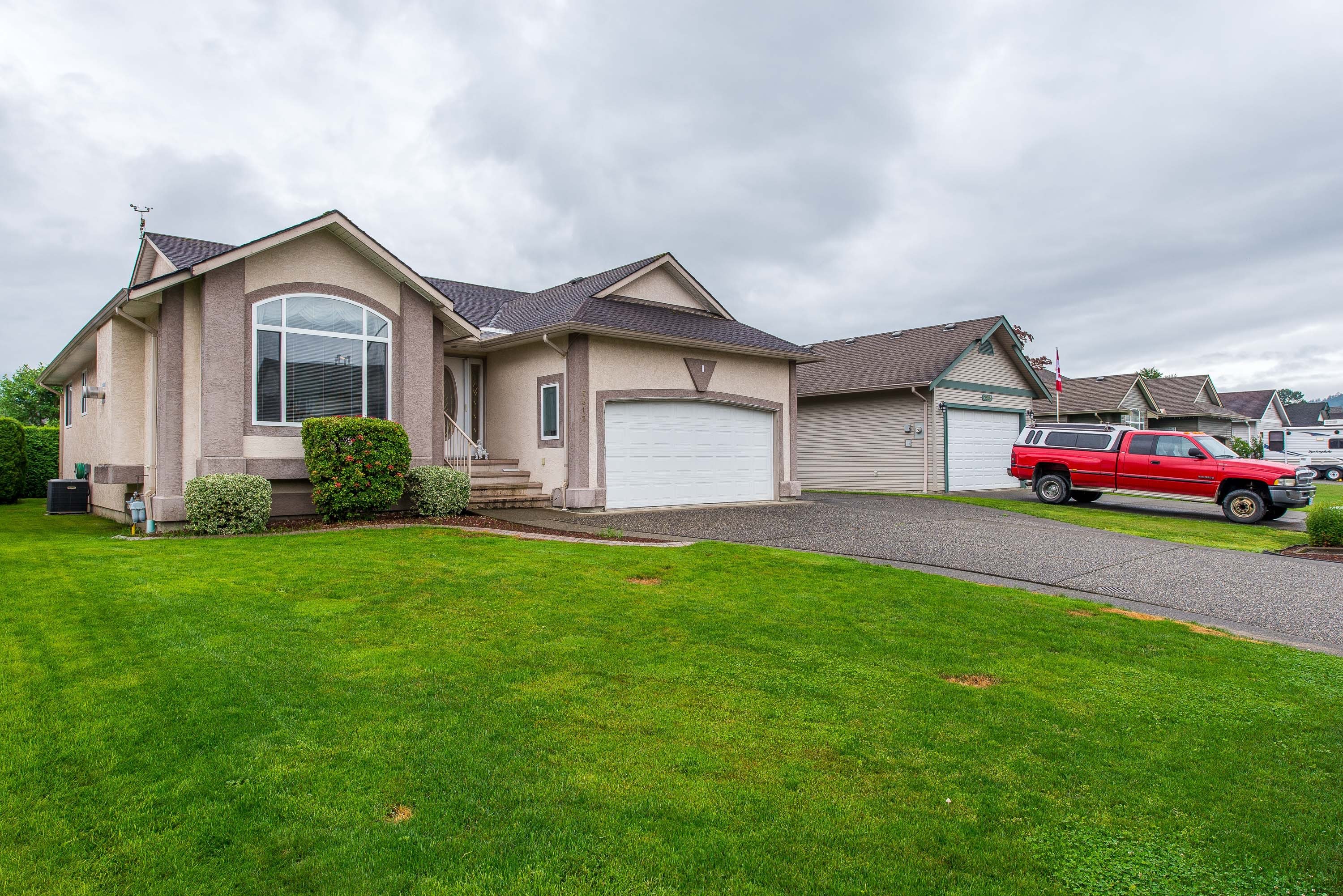 7312 Elm Road, Agassiz