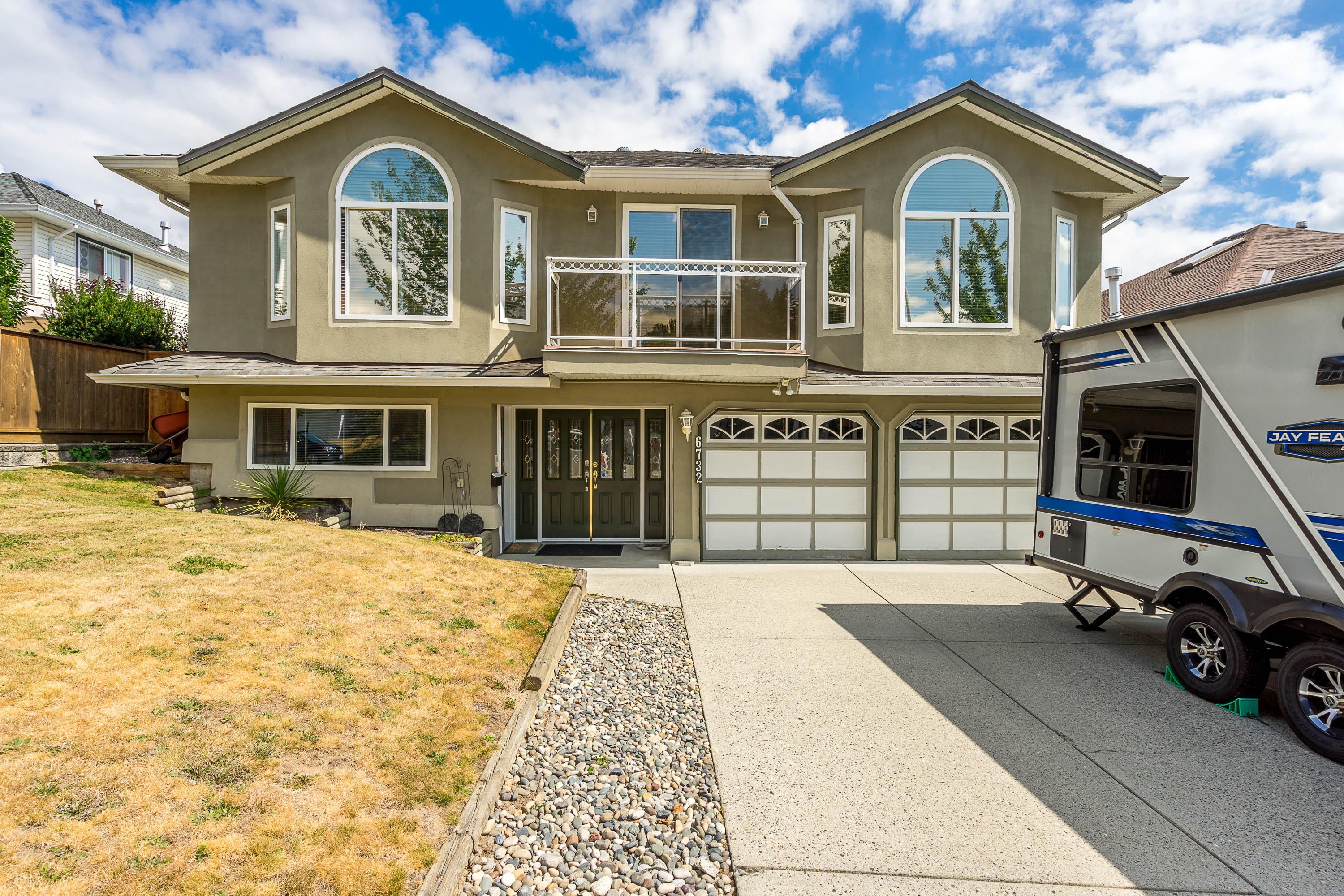 6732 196B Place, Langley