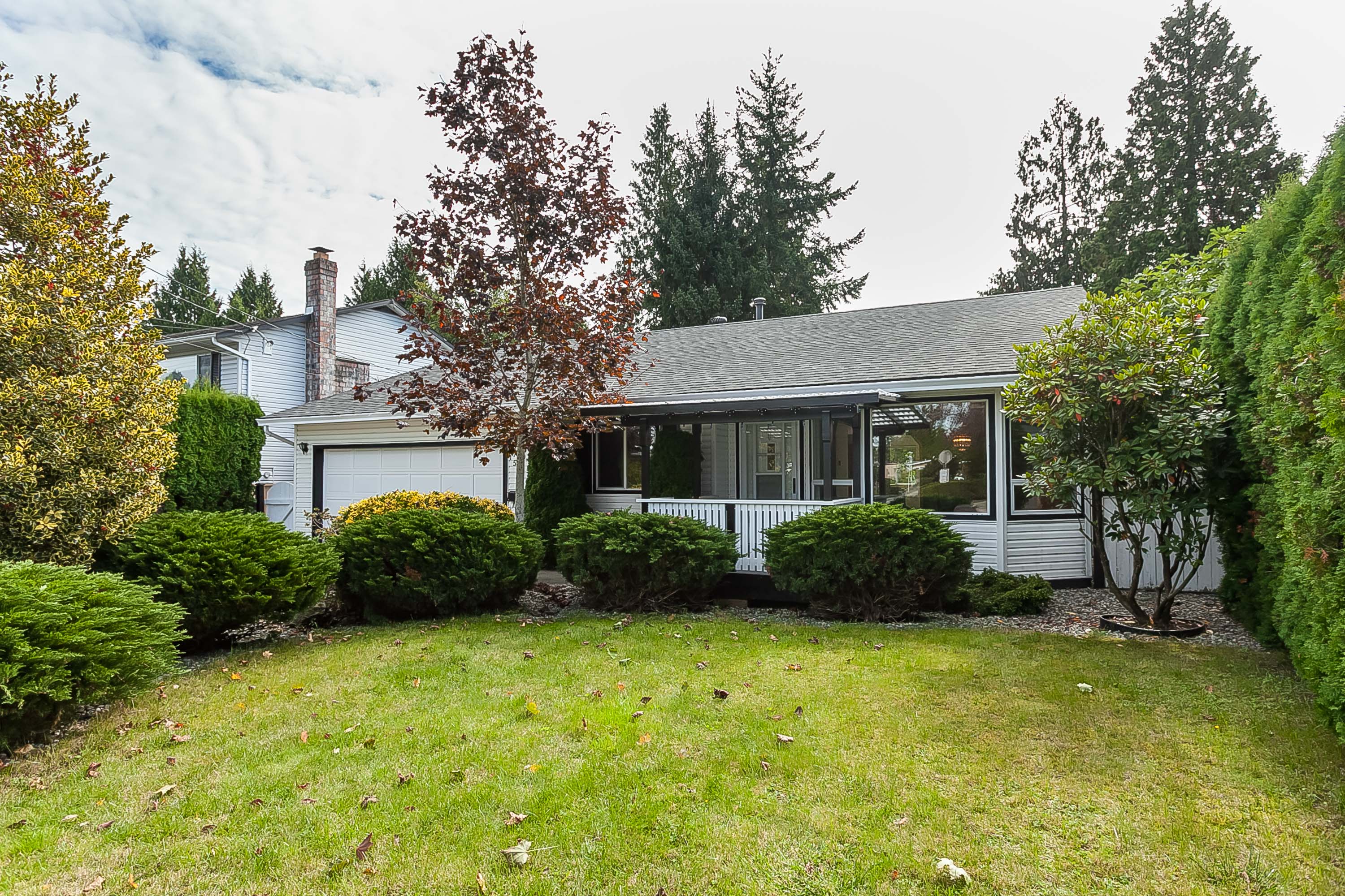 15914 20 Avenue, Surrey