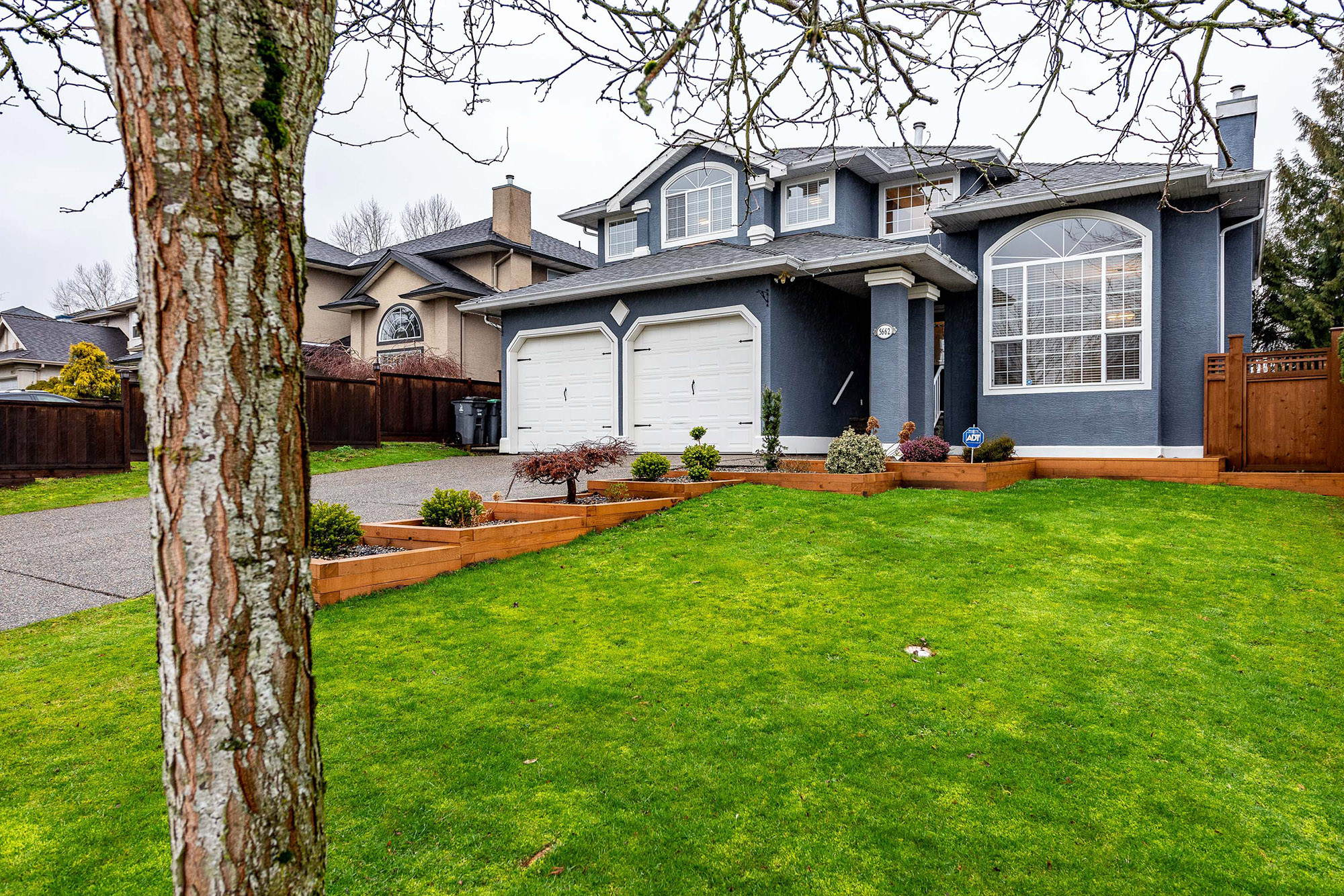 5662 185 Street, Surrey