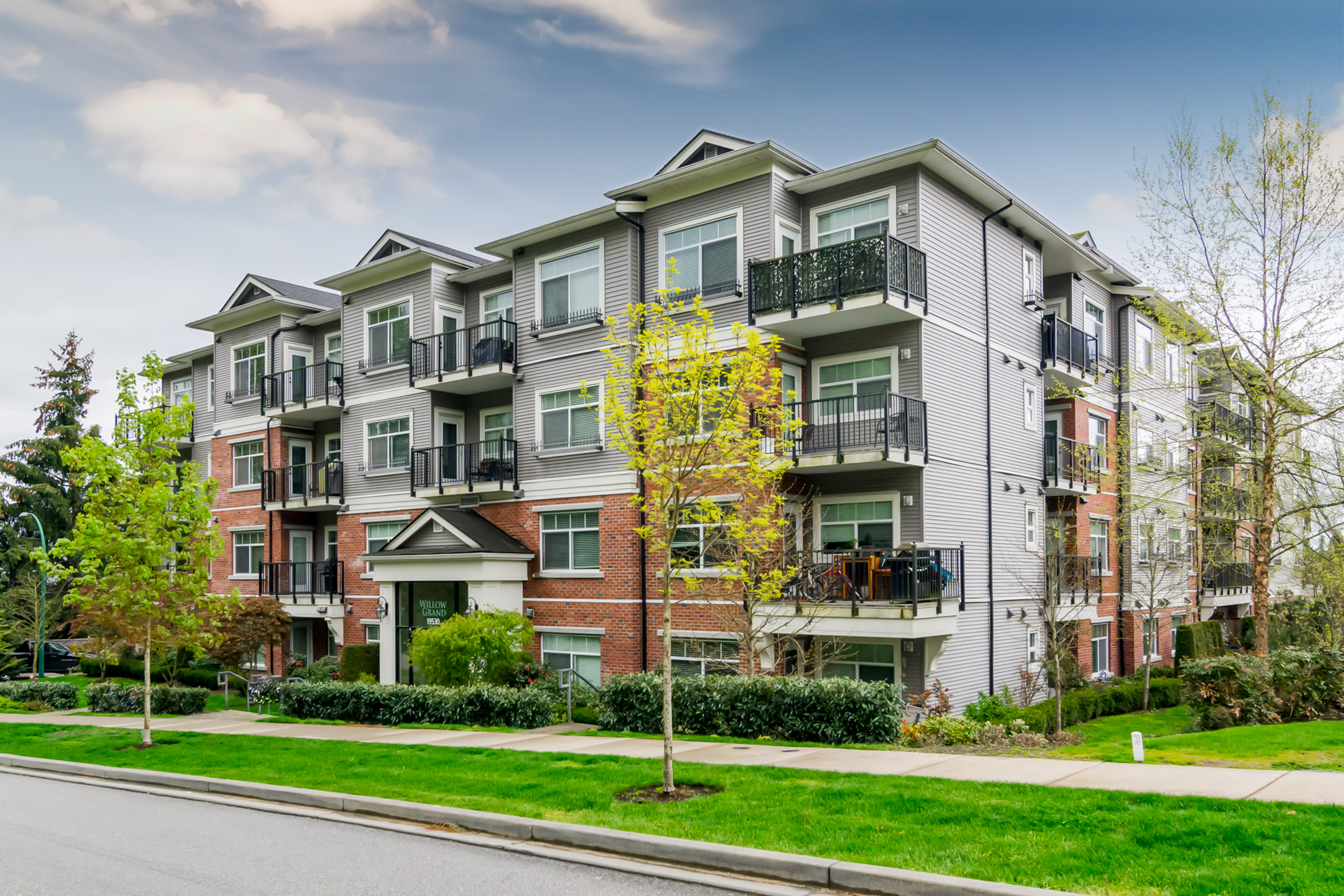 304 - 19530 65 Avenue, Surrey