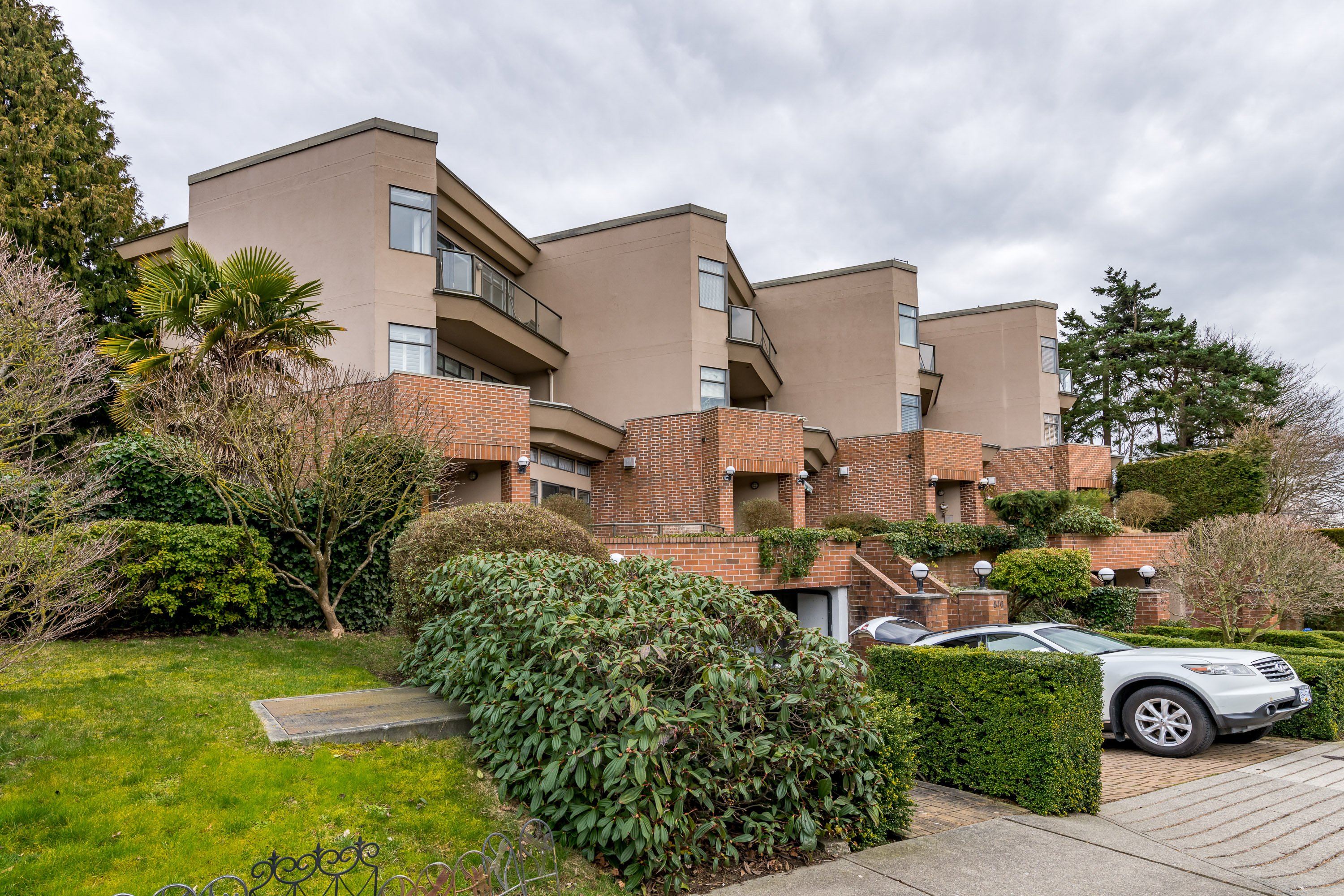 820 Maple Street, White Rock