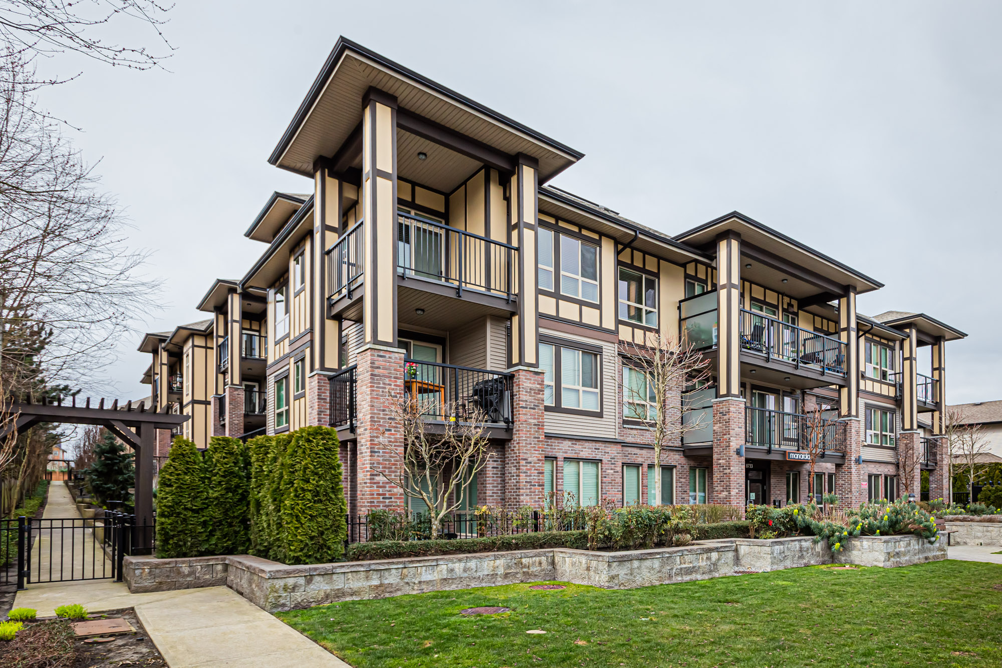 202 - 8733 160 Street, Surrey