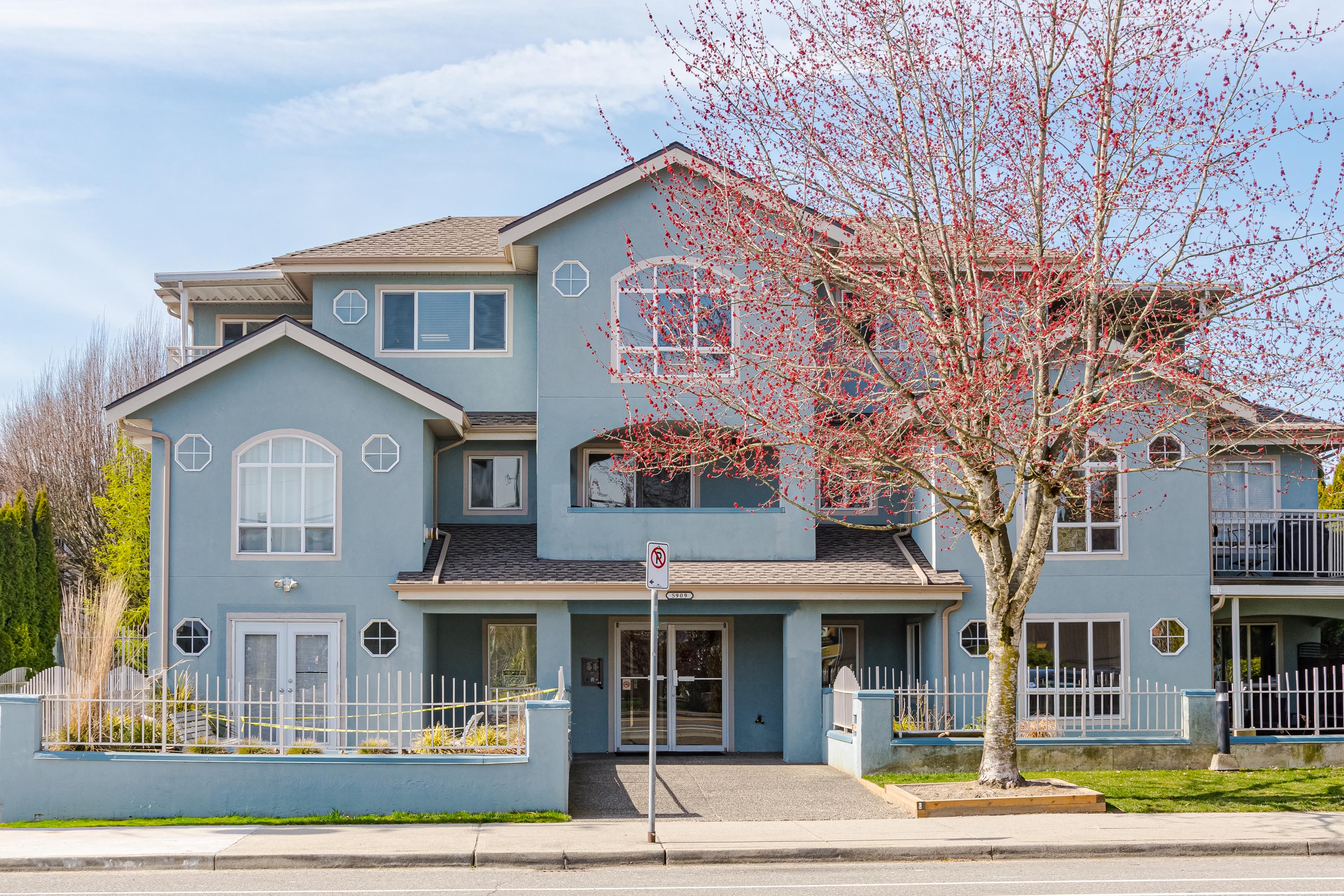 101 - 5909 177B Street, Surrey