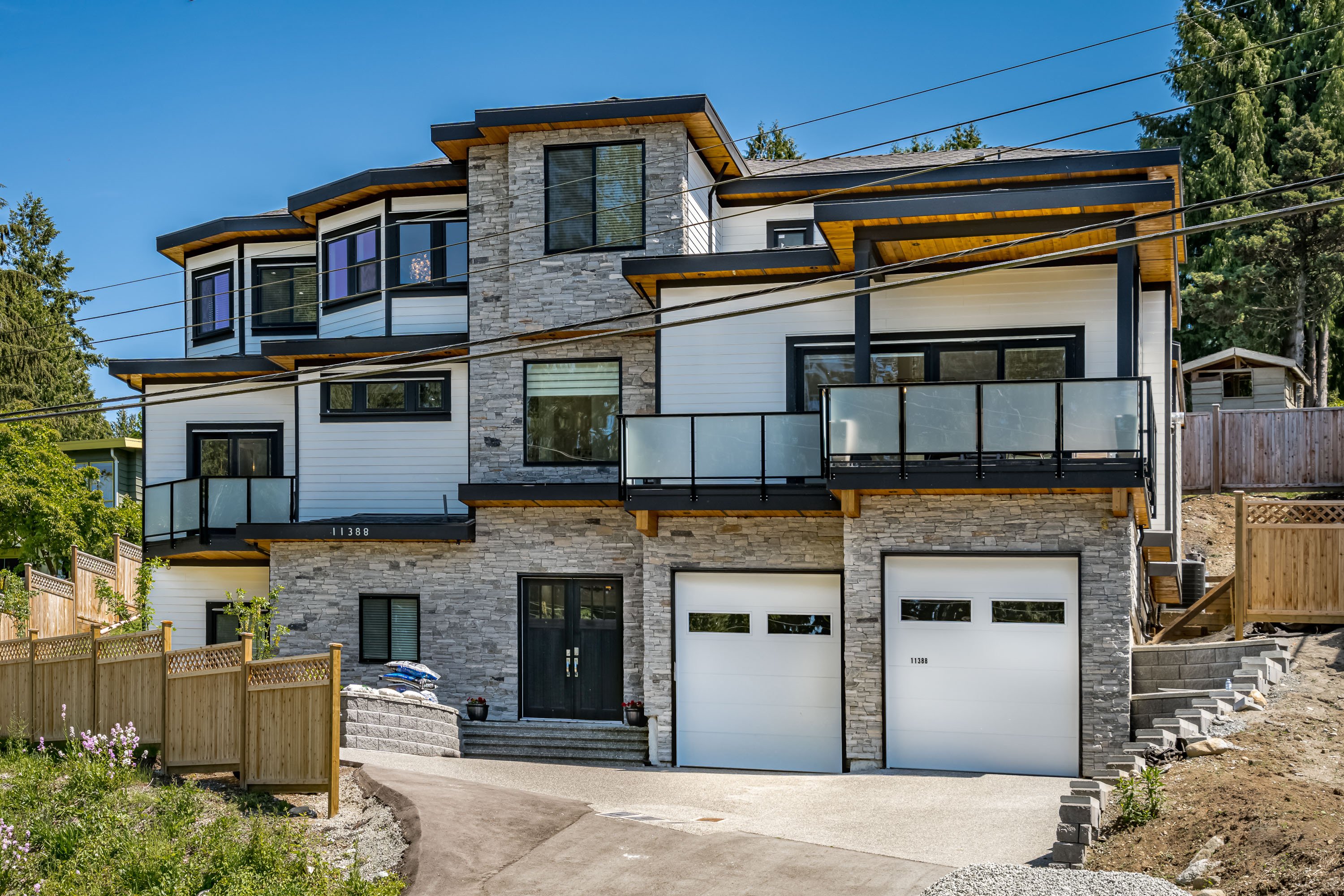 11388 River Road, Surrey