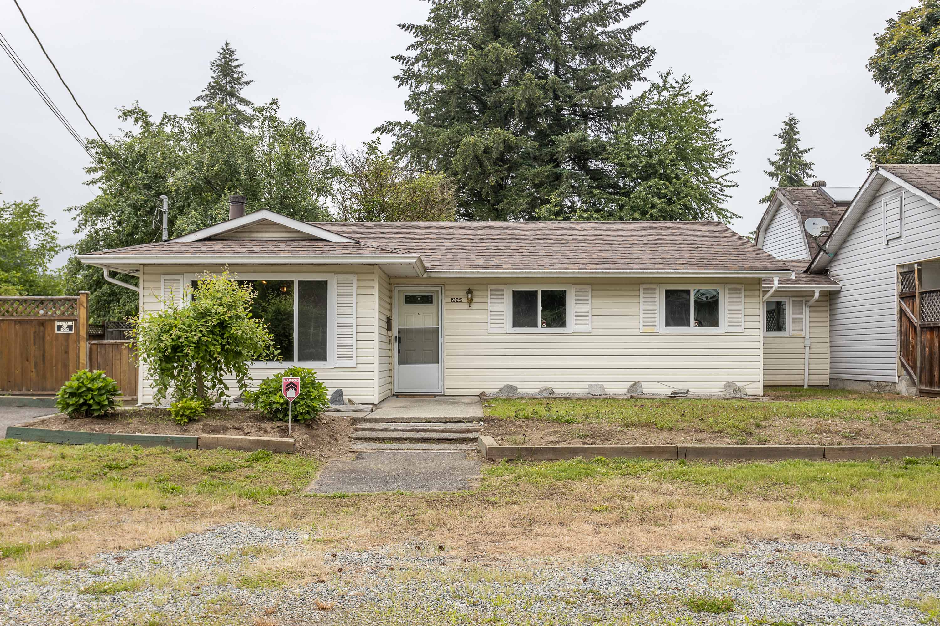 1925 Dorset Avenue, Port Coquitlam