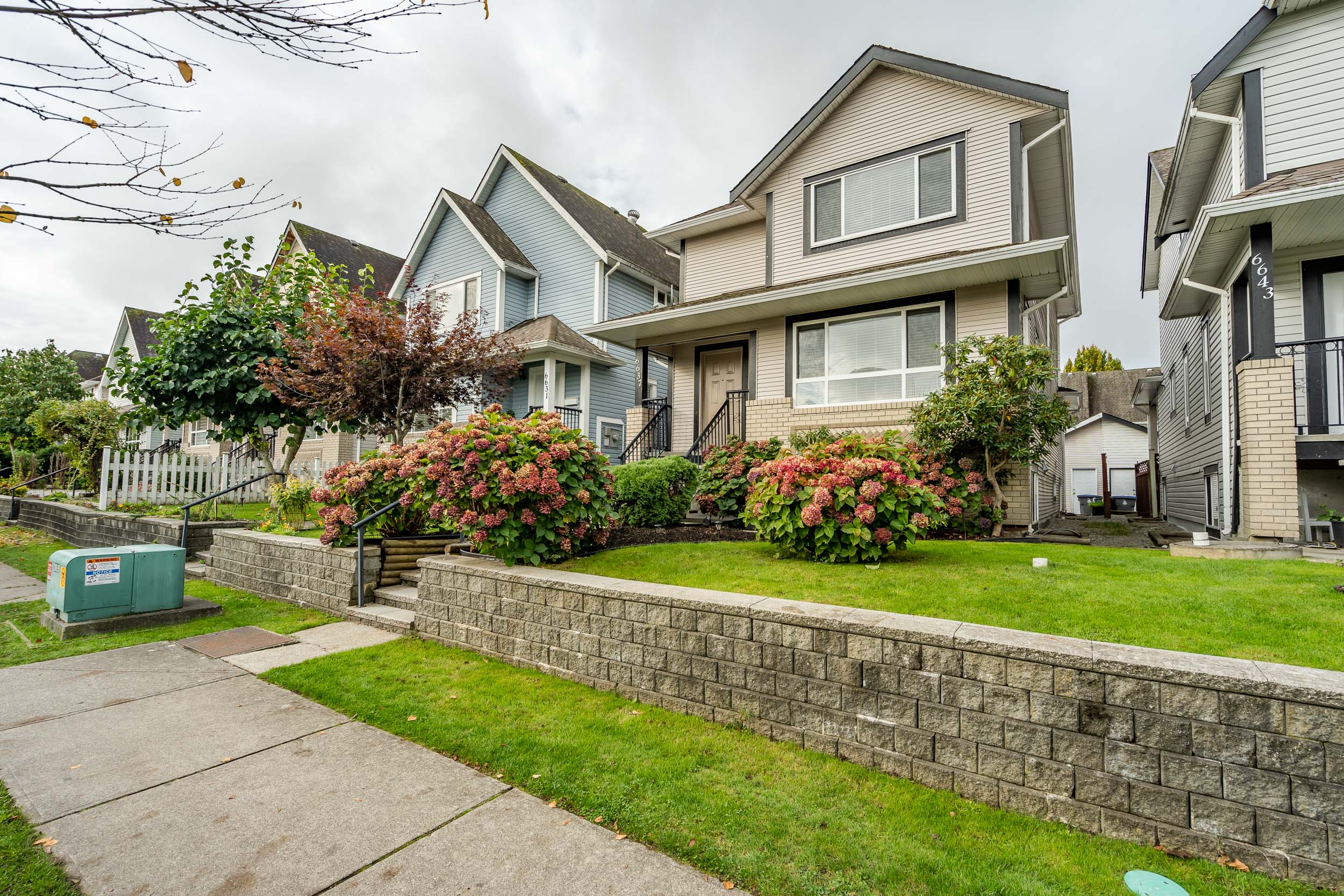 6637 127 Street, Surrey