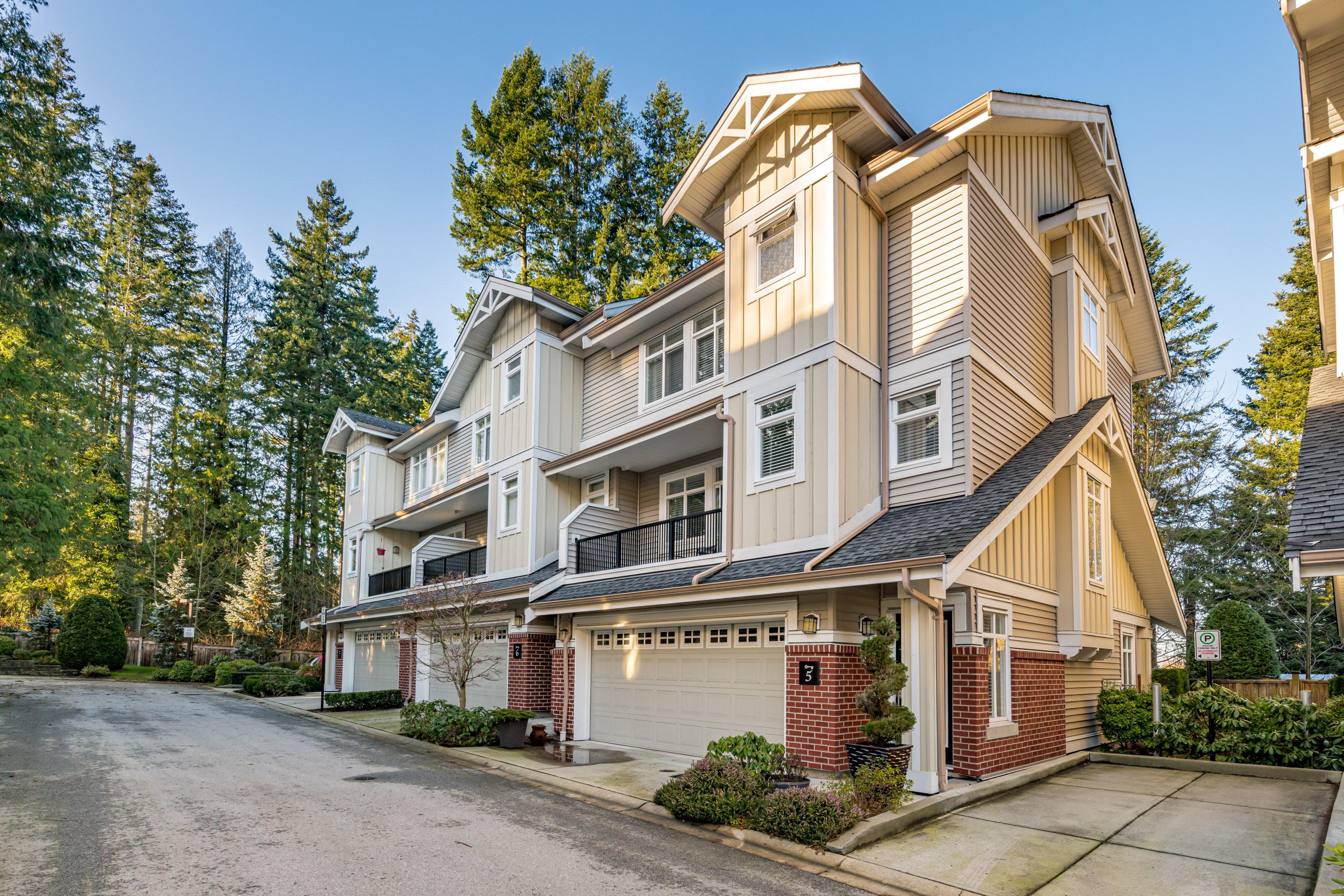 5- - 2925 King George Blvd, Surrey