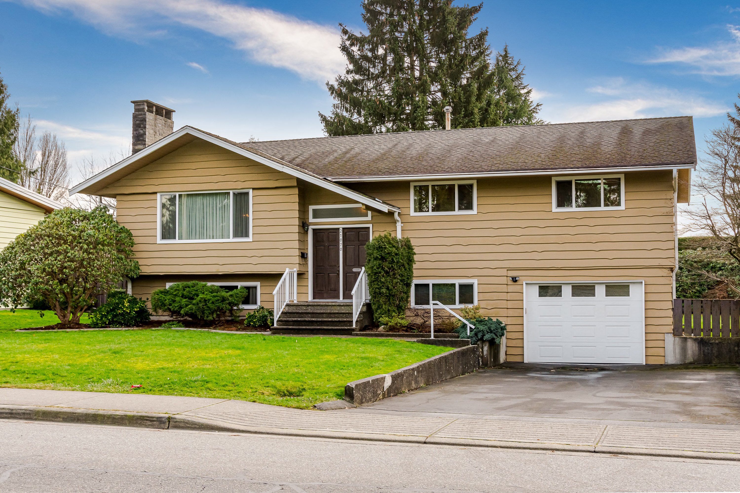 21070 River Road, Maple Ridge