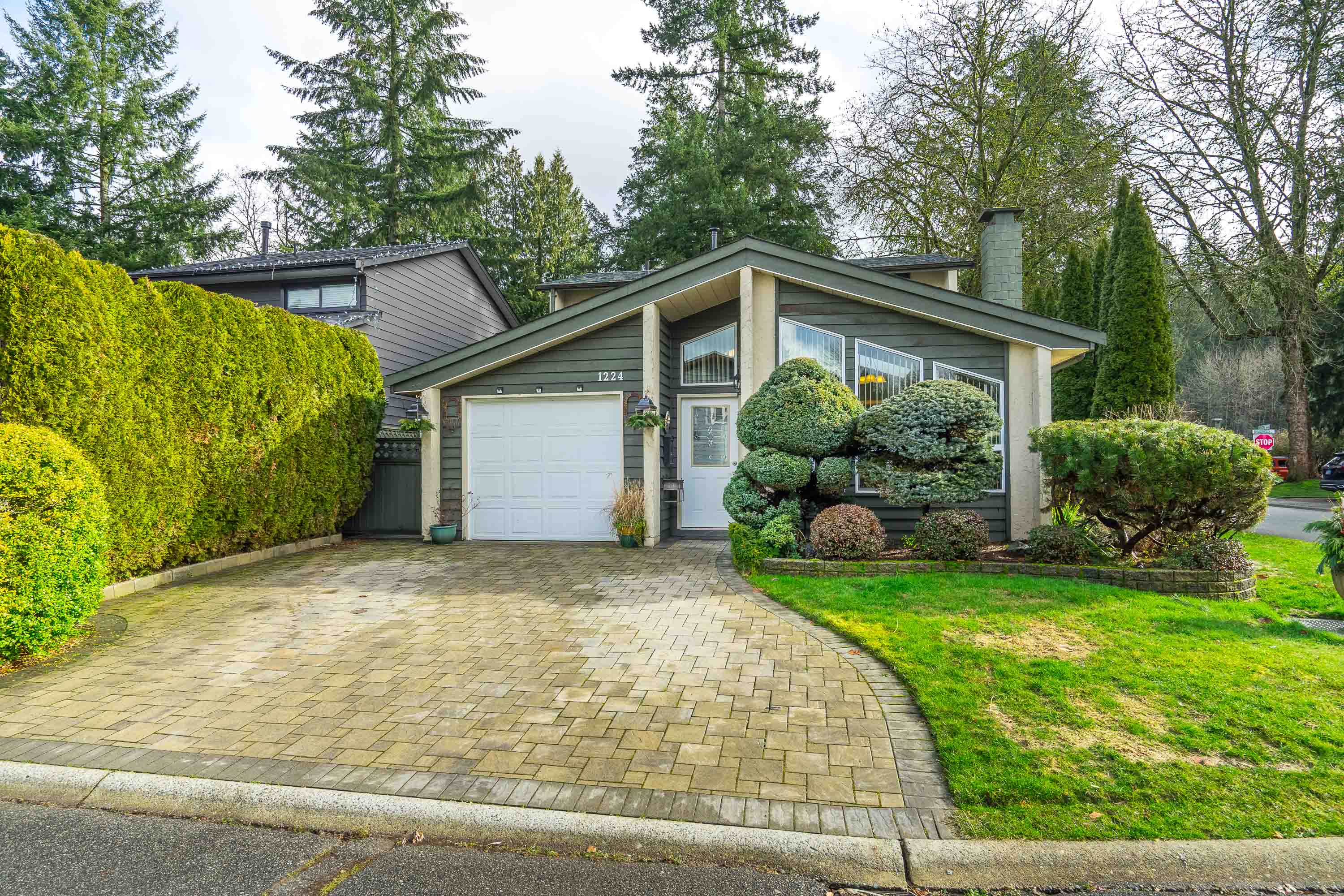 1224 Oxbow Way, Coquitlam