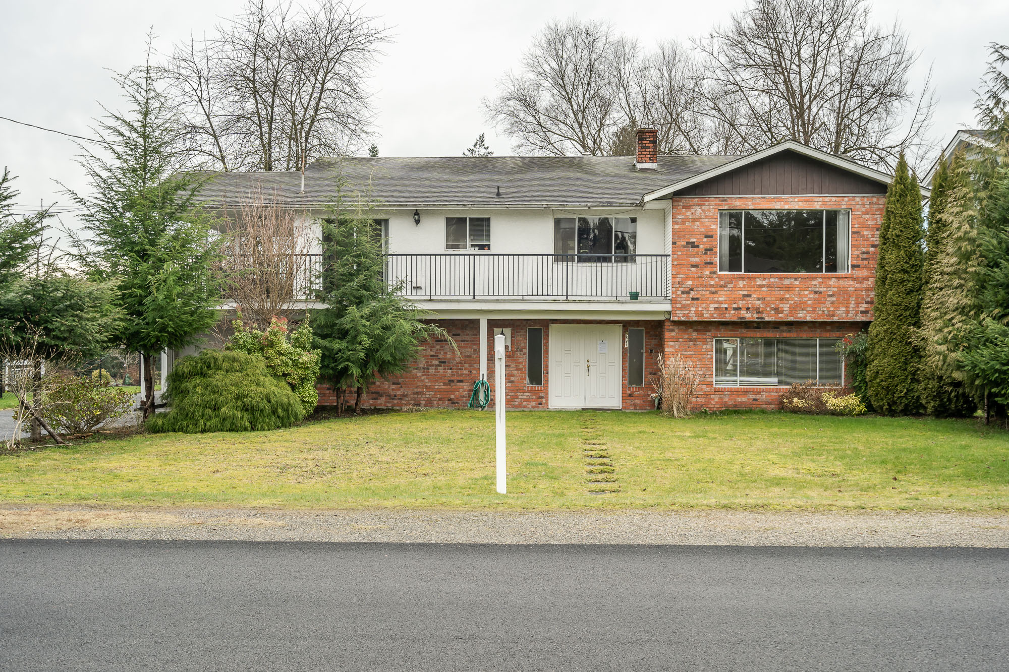 8891 Trattle Street, Fort Langley