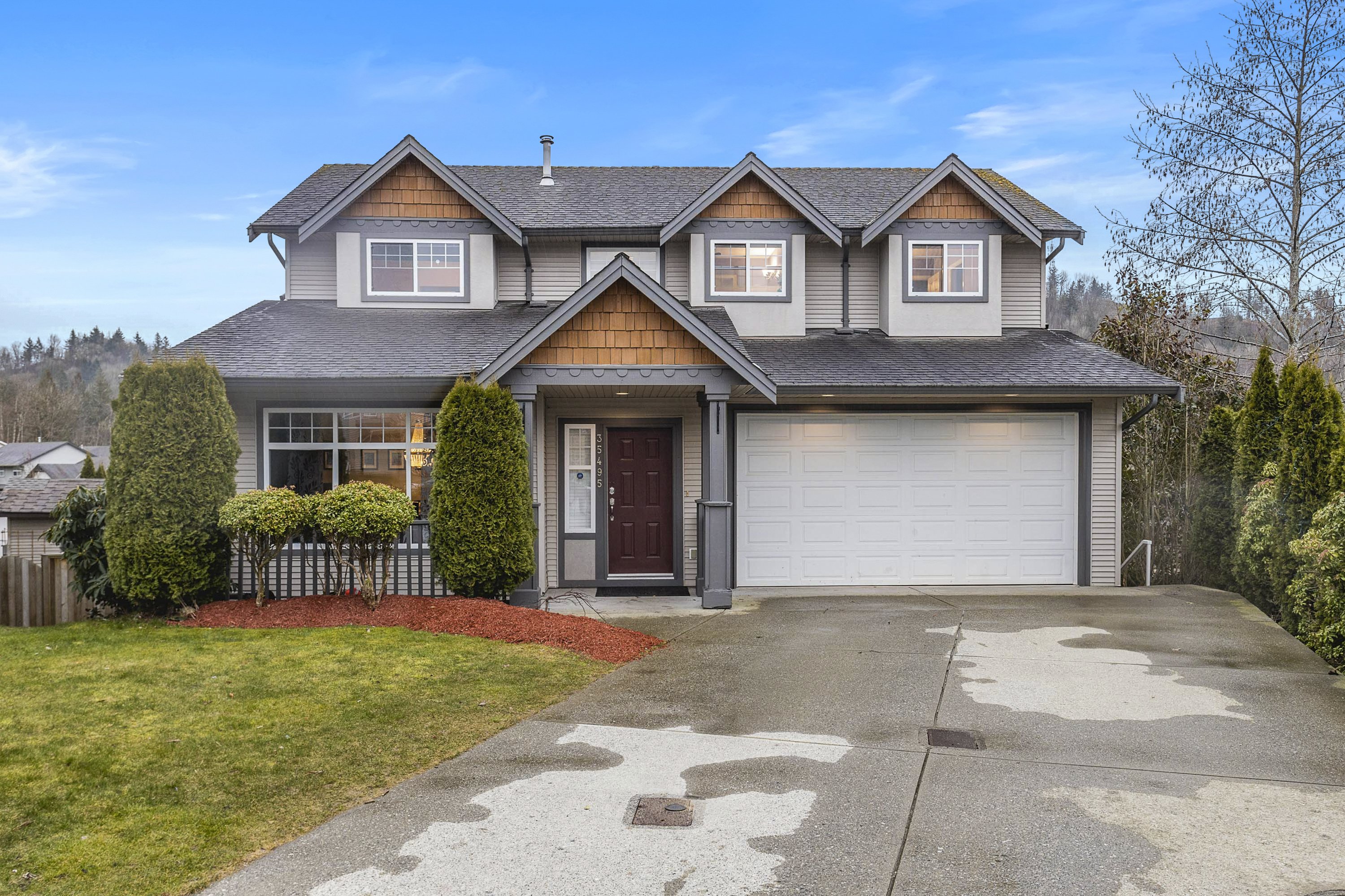 35495 Strathcona Court, Abbotsford | MLS# R2586003 | Cotala Cross Media