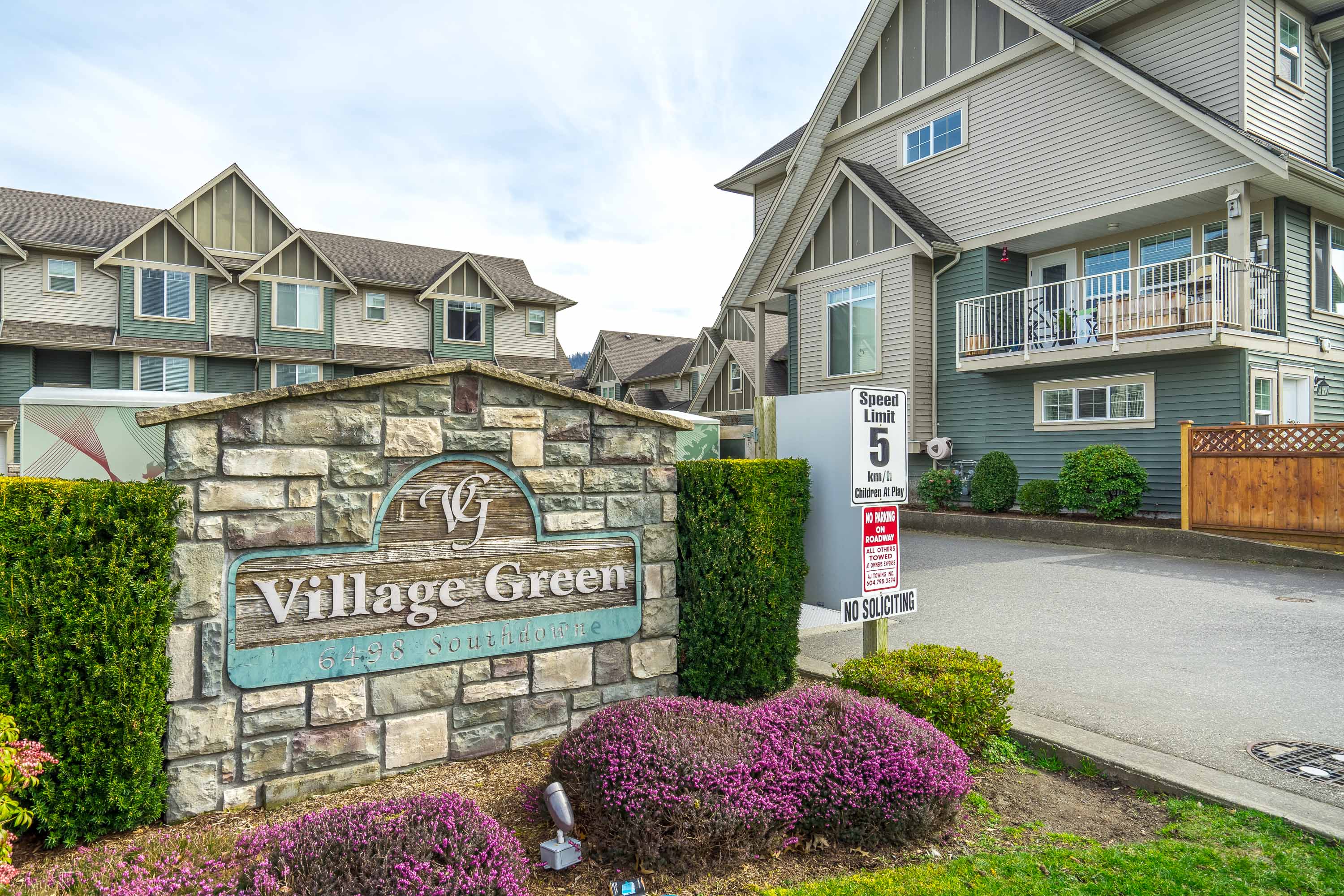 26 - 6498 Southdowne Place, Chilliwack