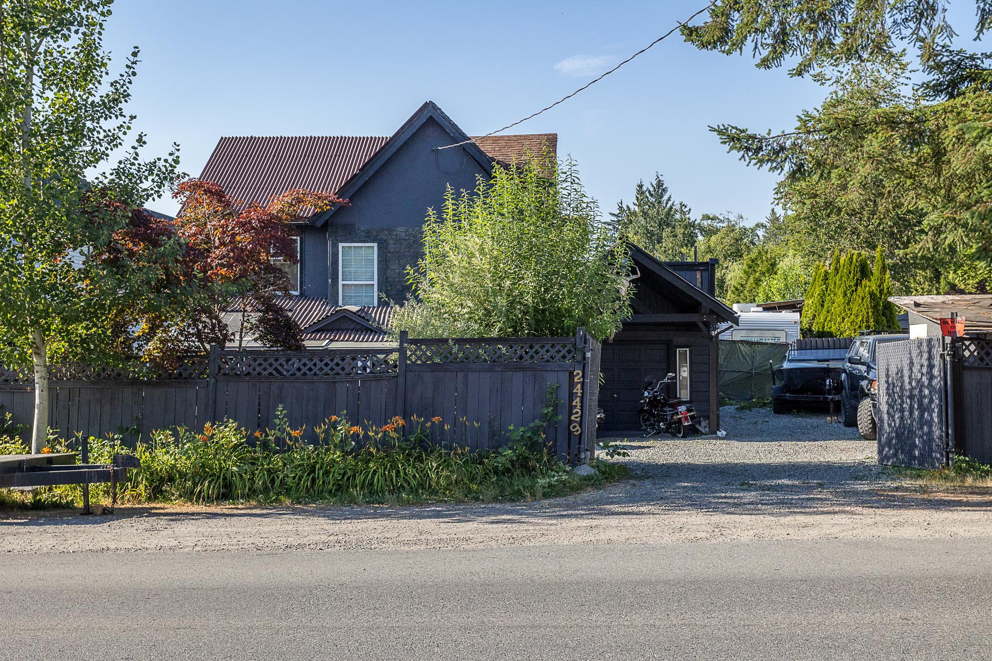 24429 Dewdney Trunk Road, Maple Ridge