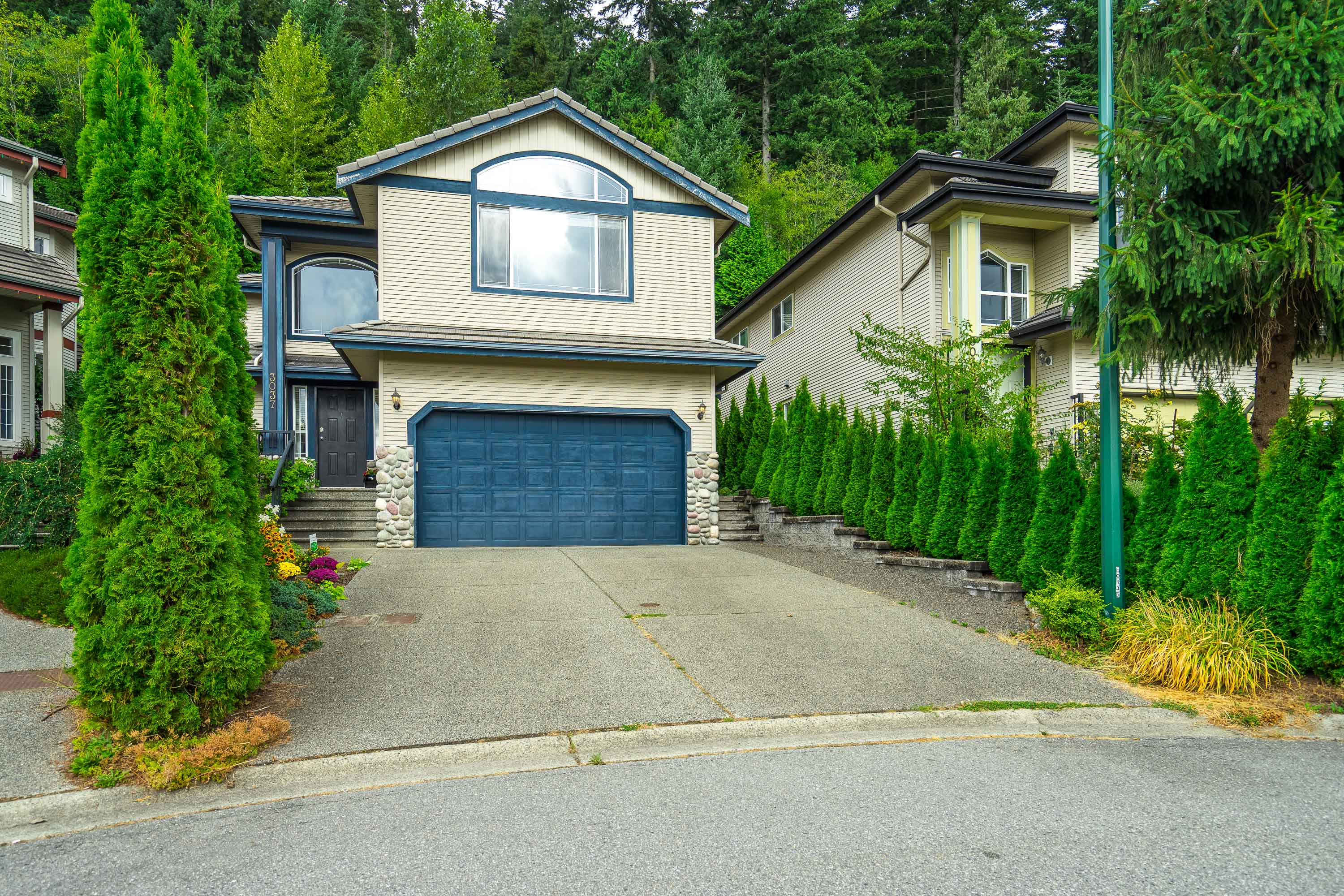 3037 Sienna Court, Coquitlam