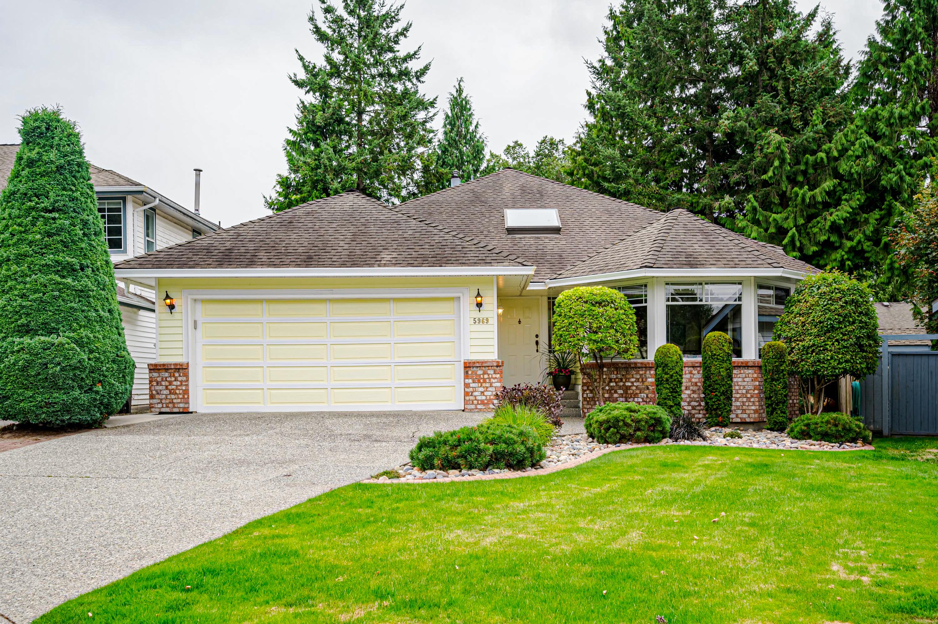 5969 Southpark Close, Surrey