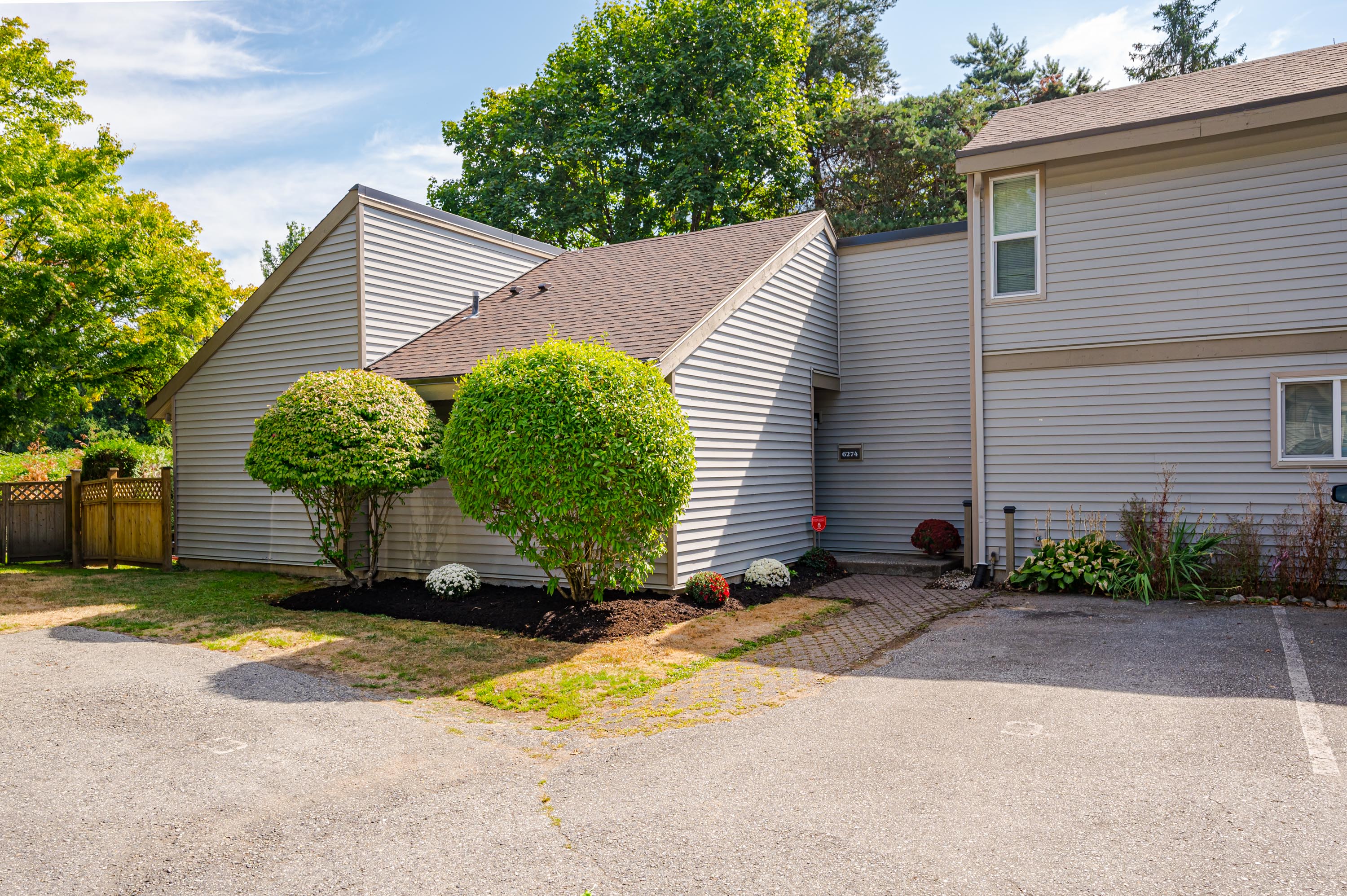 6274 W Greenside Drive, Surrey