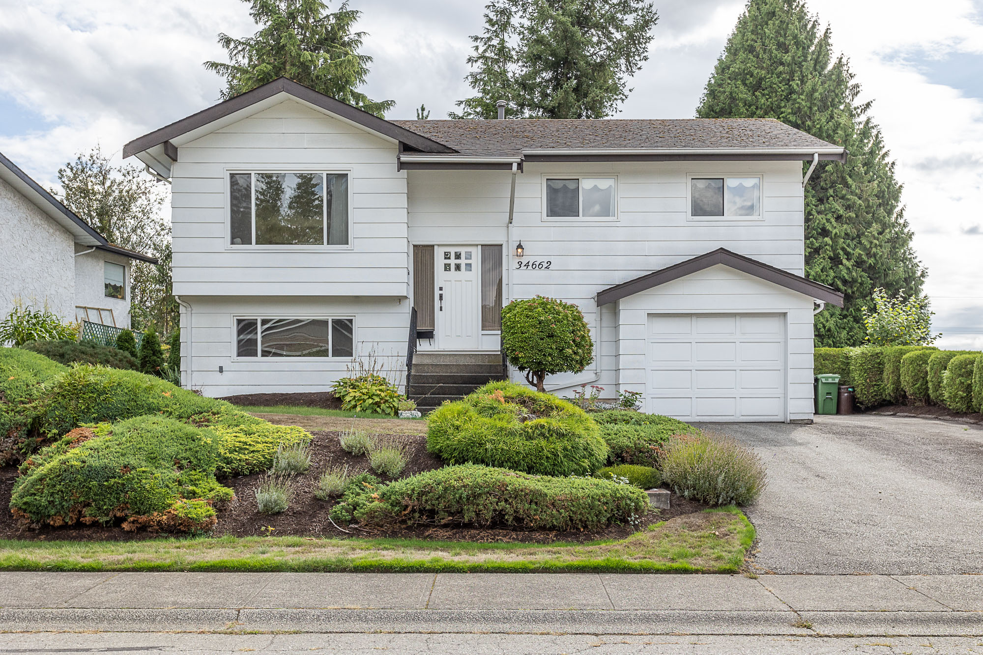 34662 St Matthews Way, Abbotsford