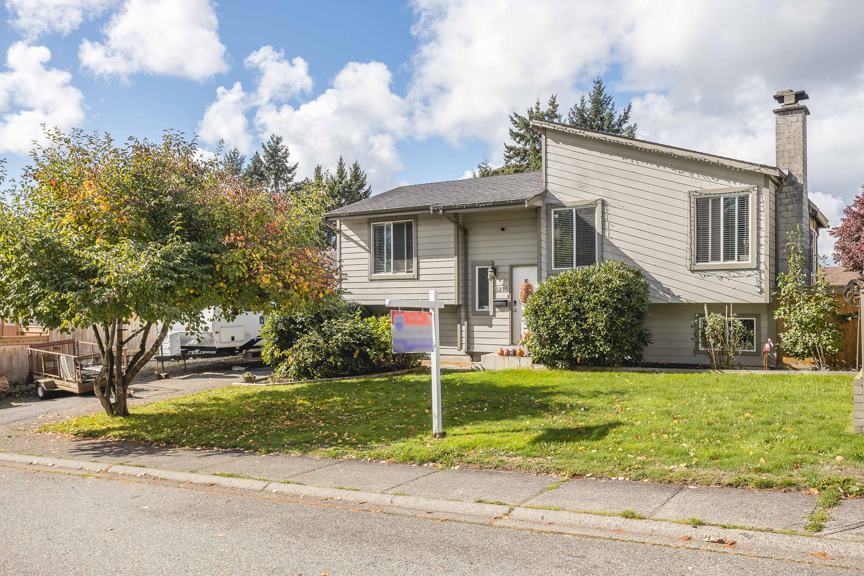 5235 199A Street, Langley