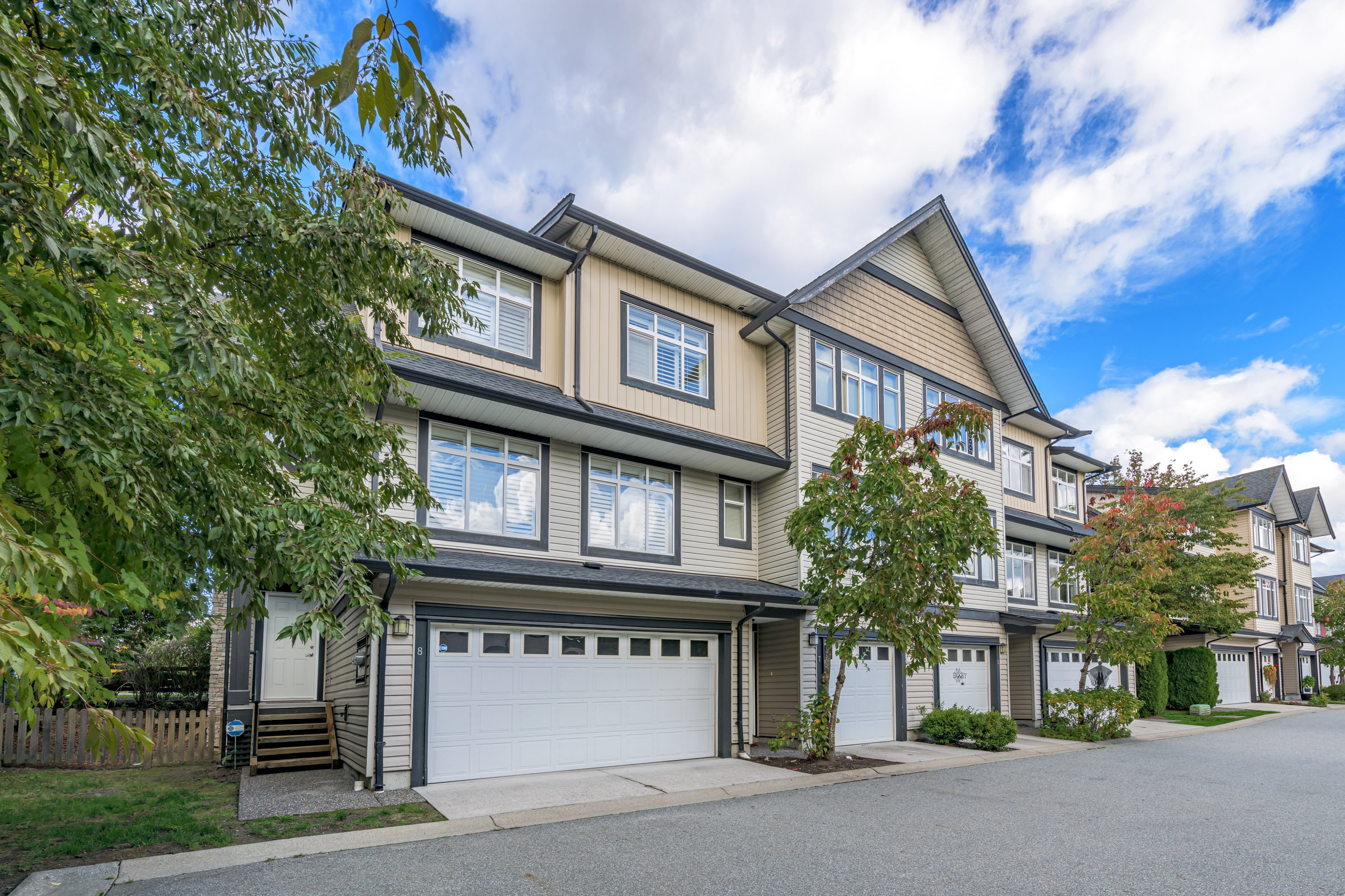 8 - 19932 70 Avenue, Langley