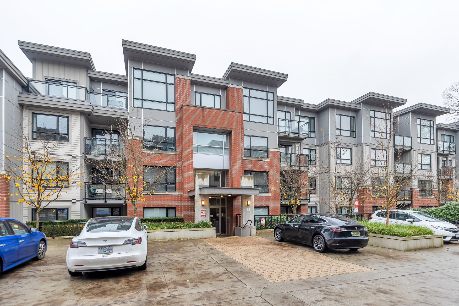 426 - 7058 14 Avenue, Burnaby