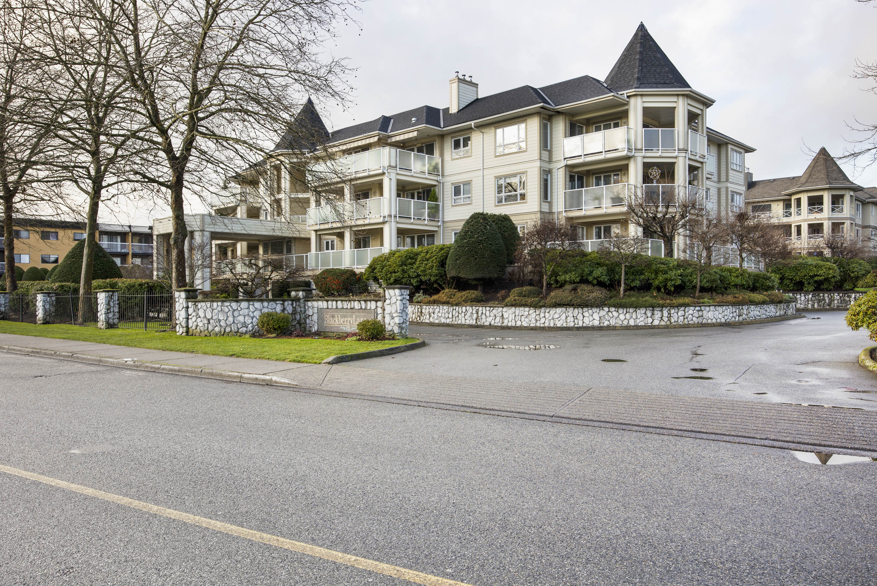 203 - 20125 55A Avenue, Langley