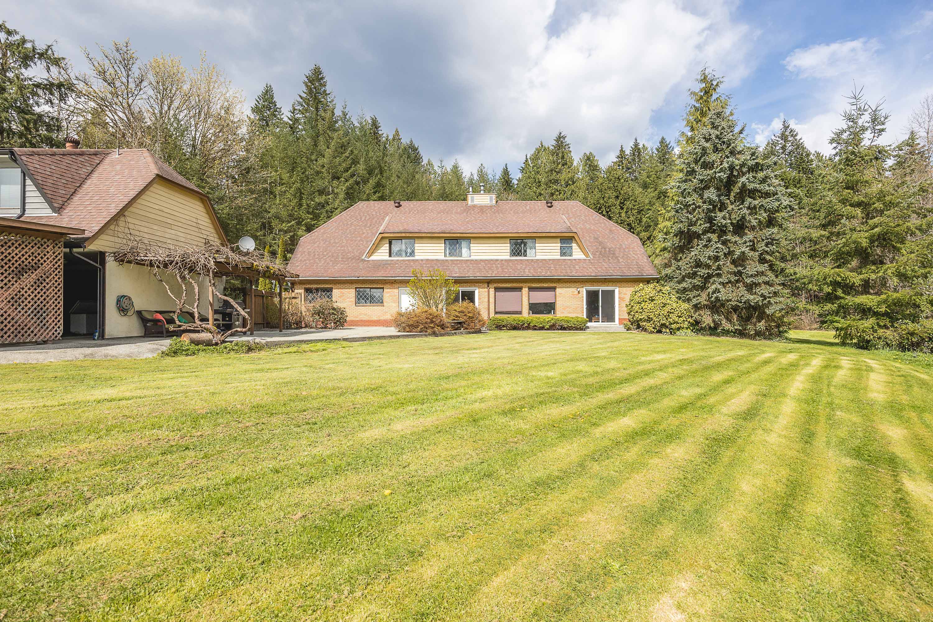 27020 Dewdney Trunk Road, Maple Ridge