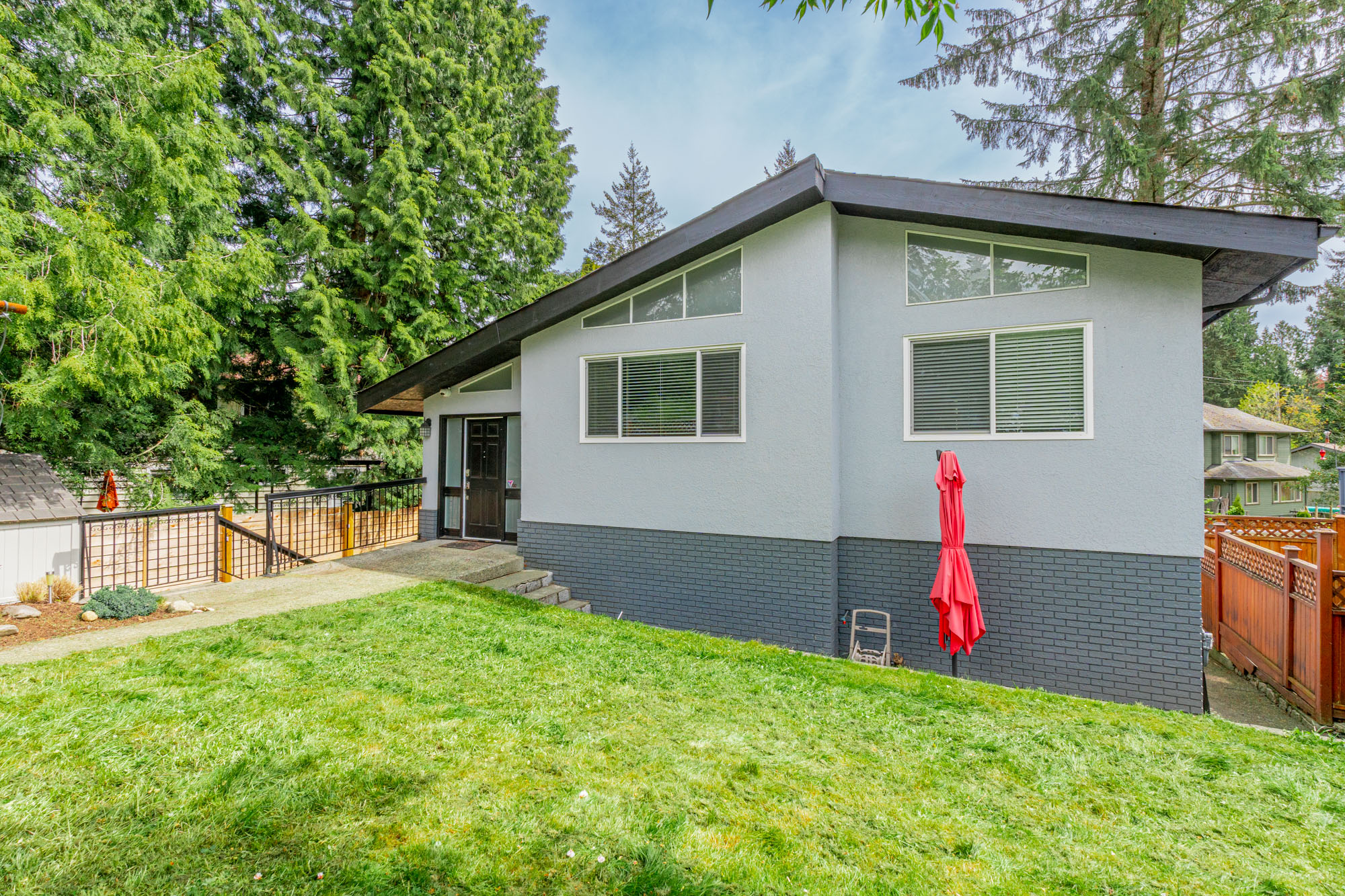 779 Lynn Valley Road, North Vancouver