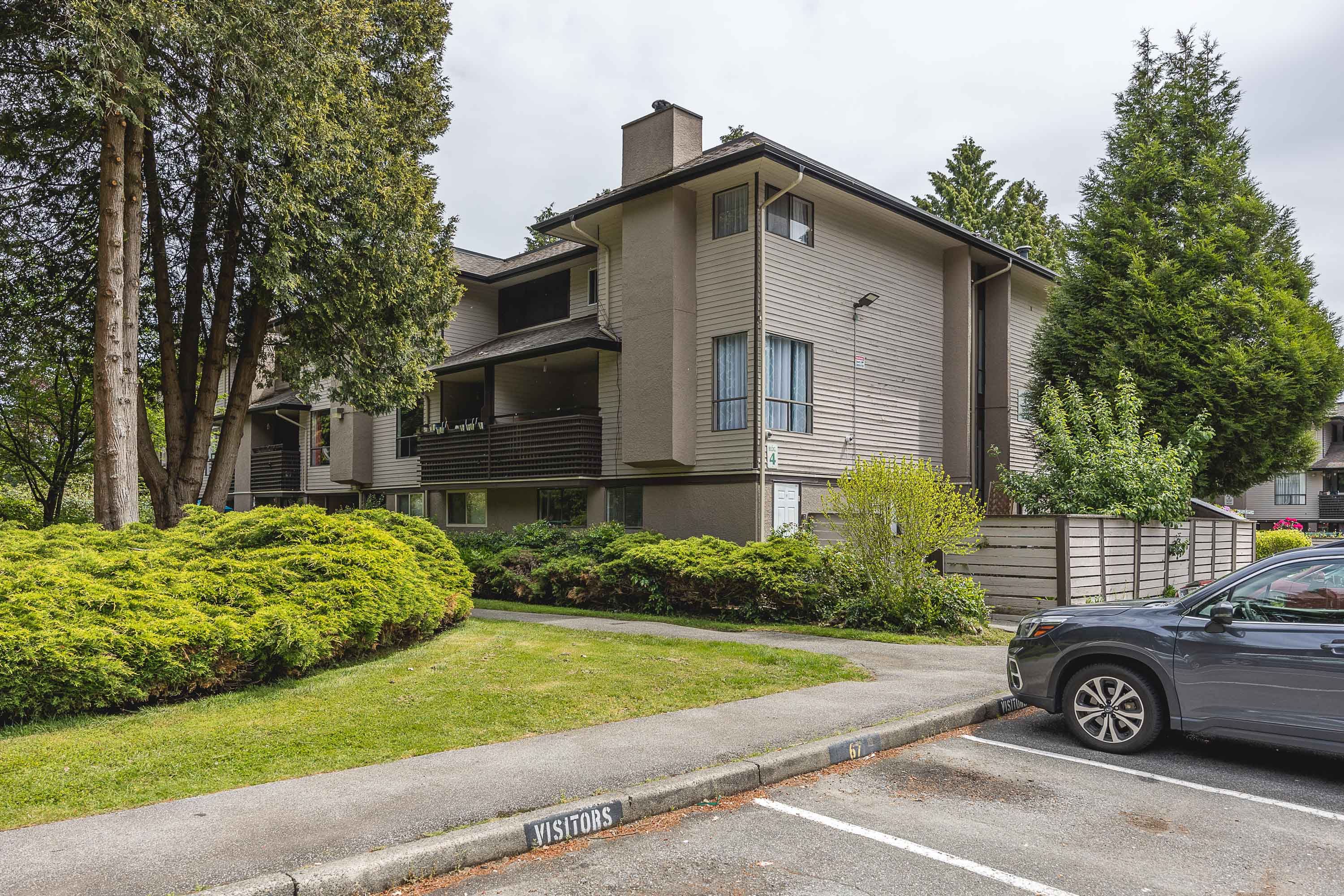 10565 Holly Park Lane, Surrey