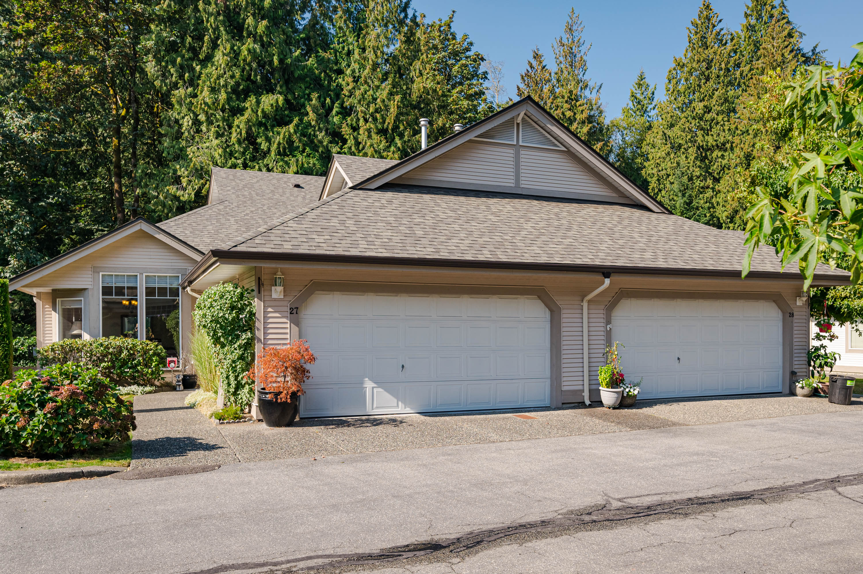 27 - 9025 216 Street, Langley