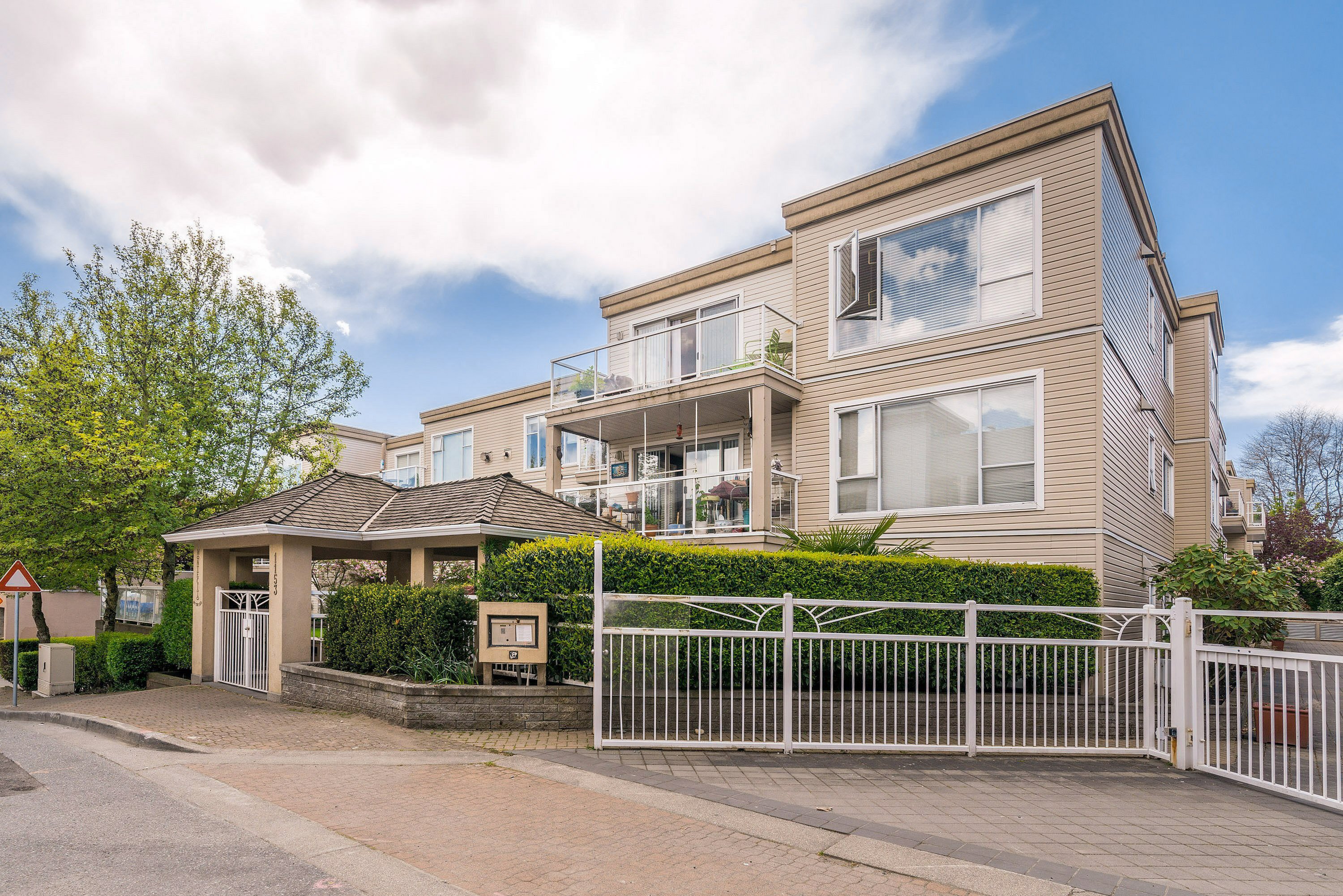 204 - 1153 Vidal Street, White Rock