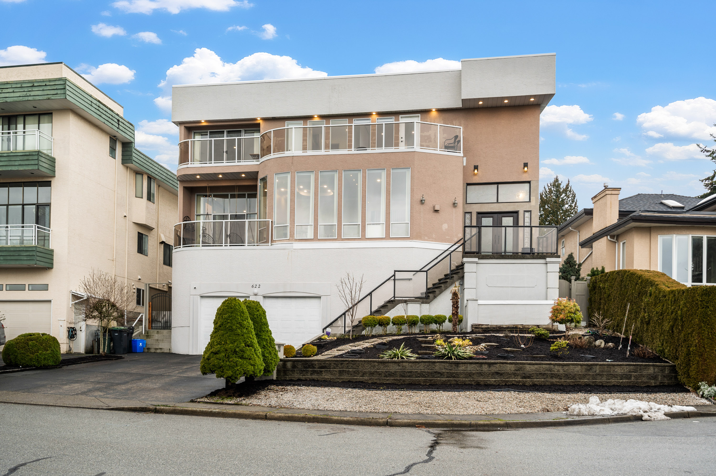 622 Nadina Court, Coquitlam