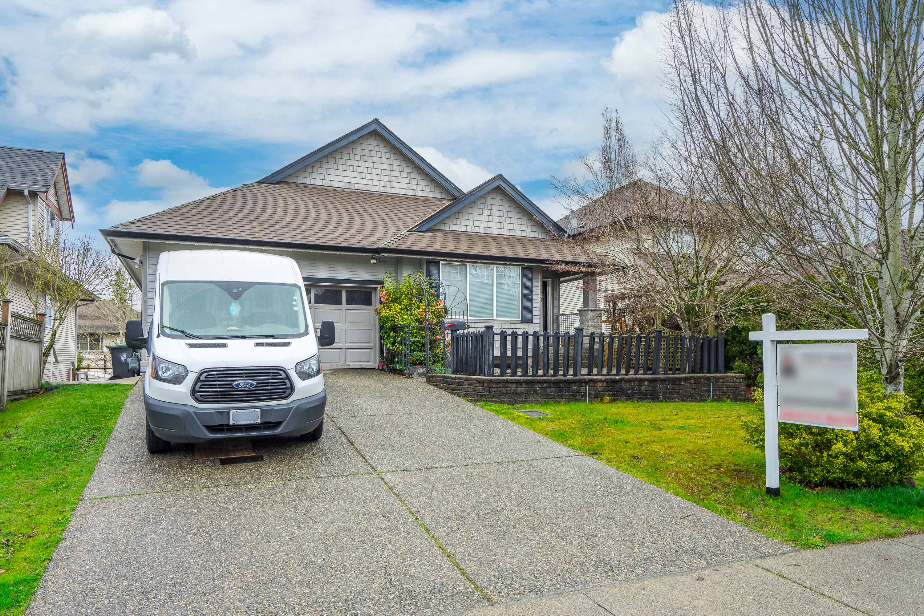 22327 50 Avenue, Langley