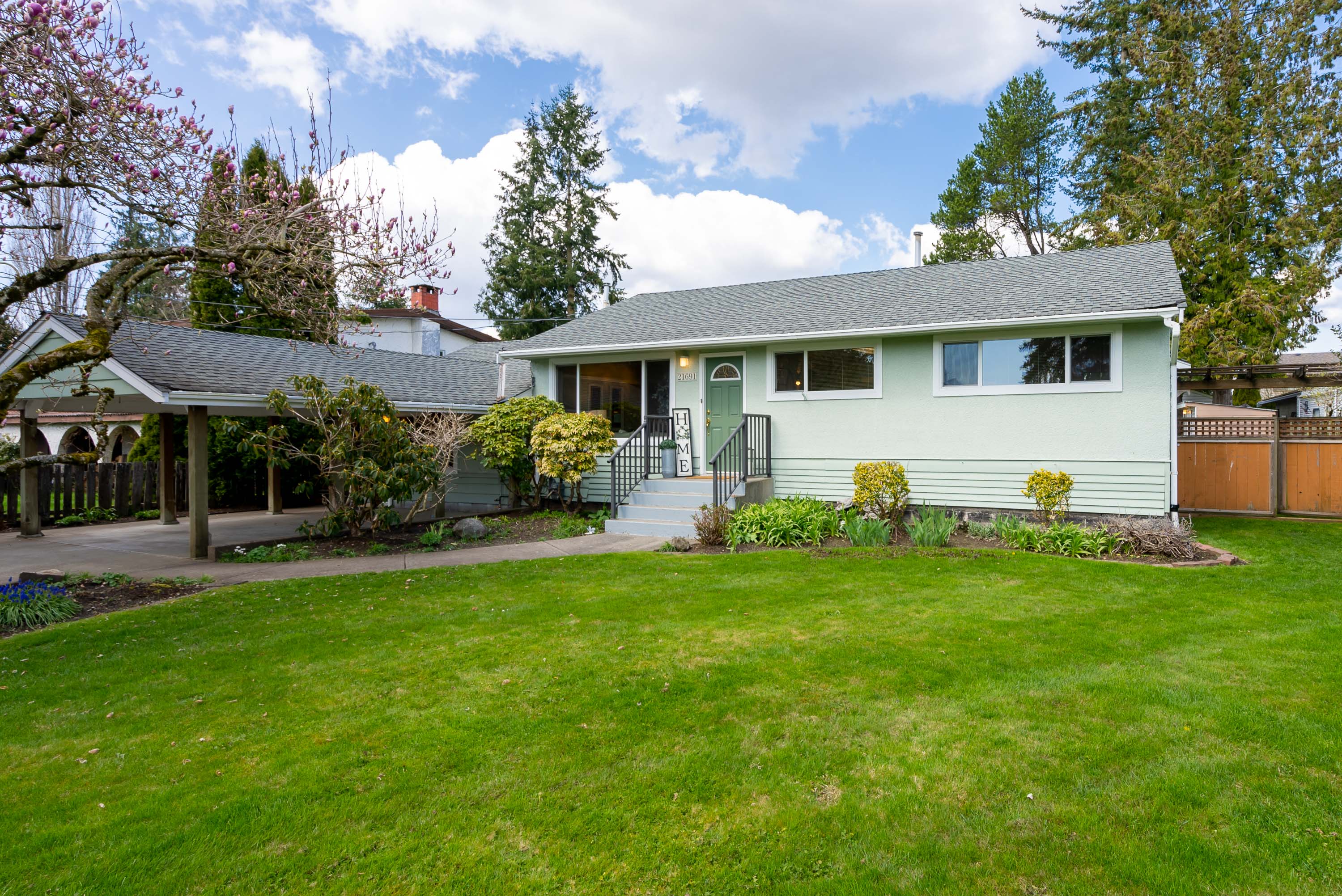 21691 44A Avenue, Langley