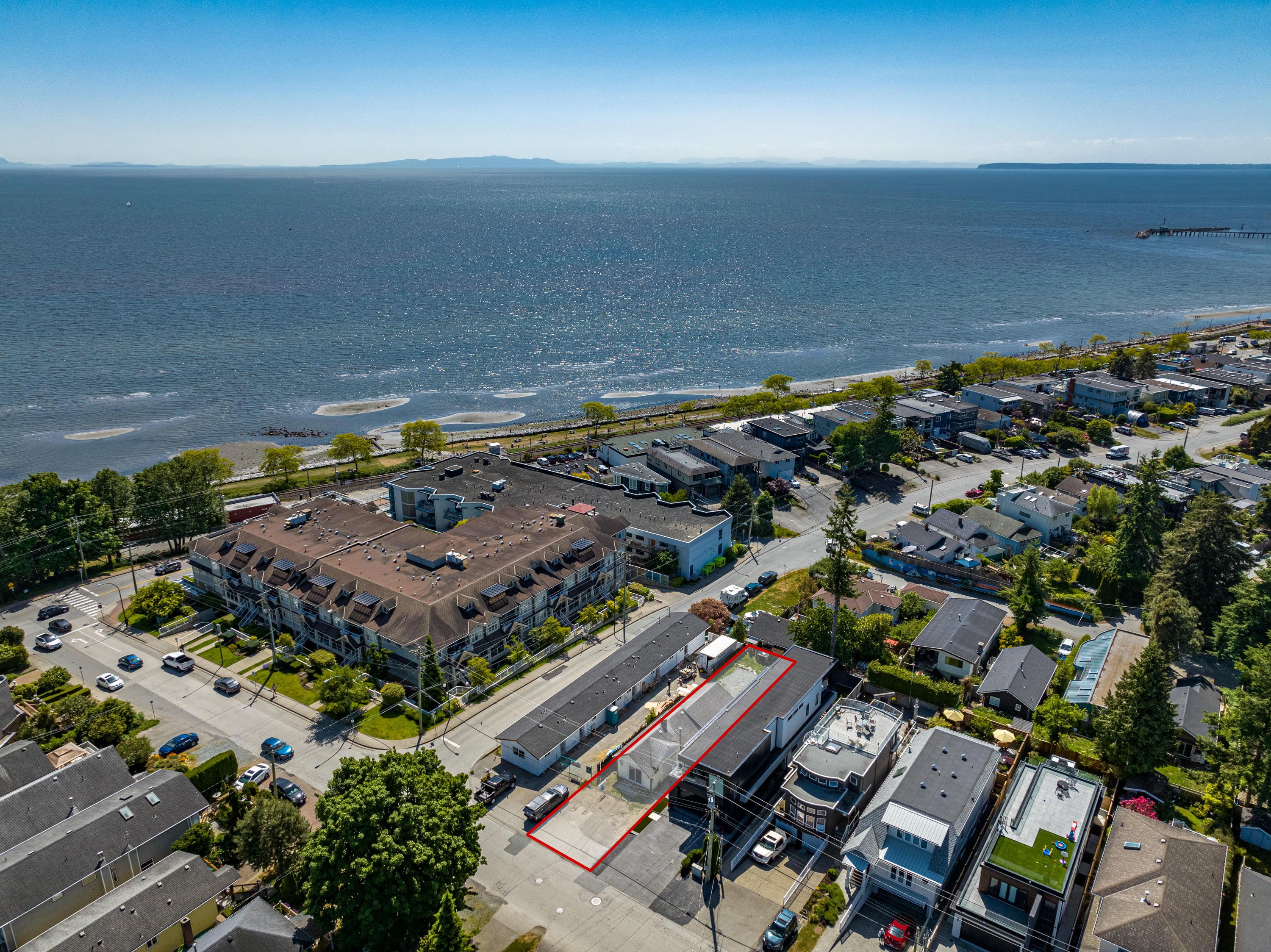 853 Maple Street, White Rock