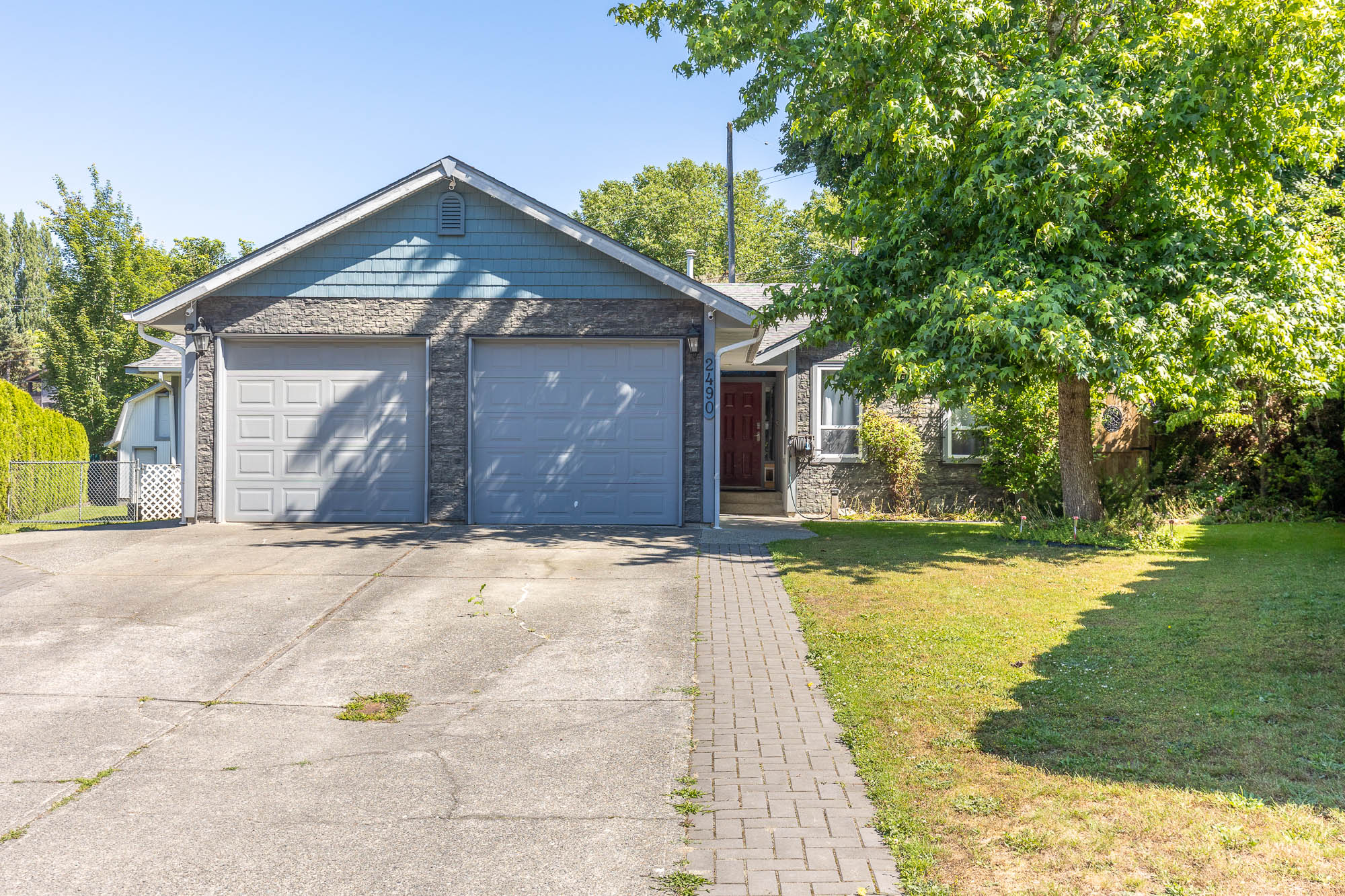 2490 Cameron Crescent, Abbotsford