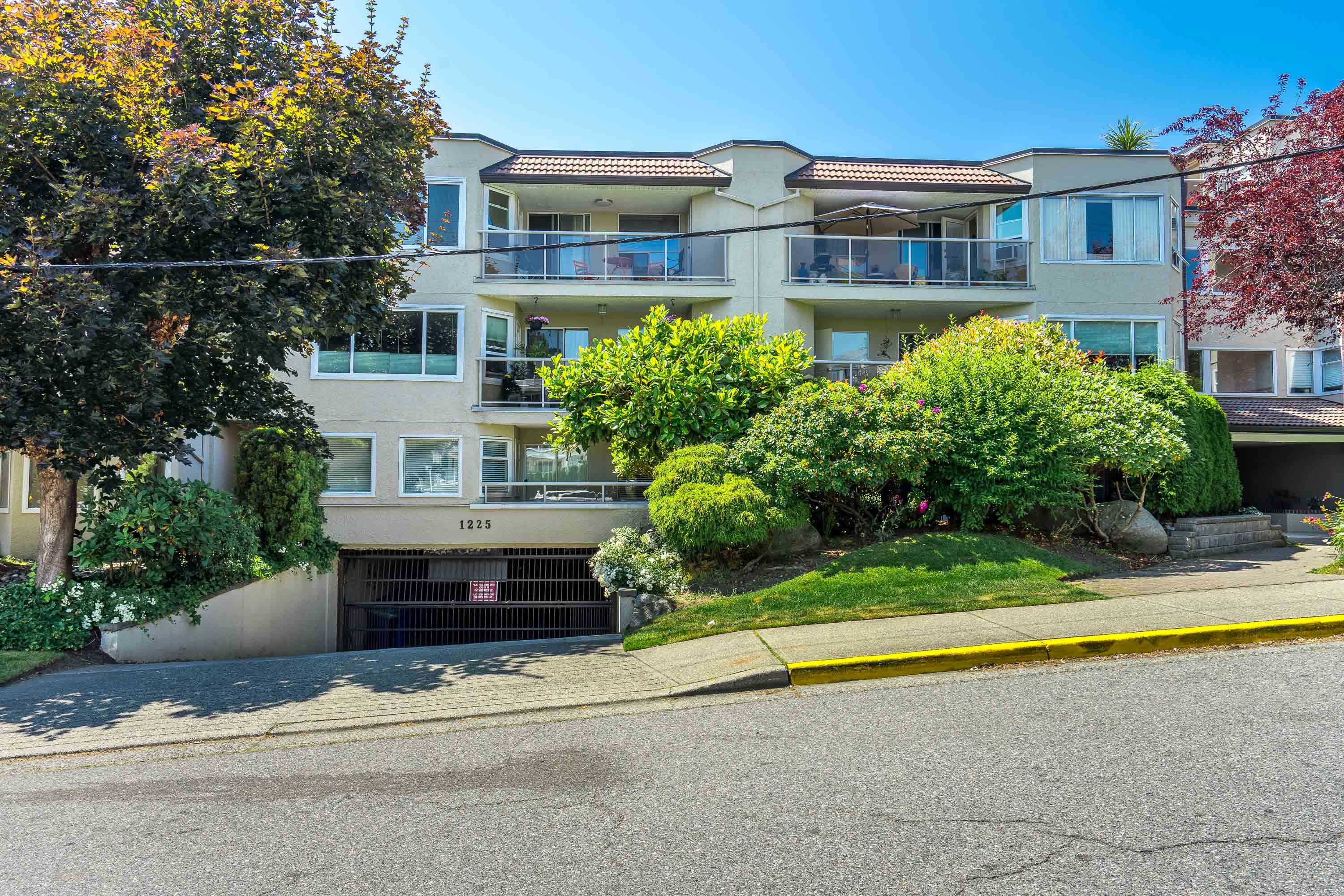 203 - 1225 Merklin Street, White Rock