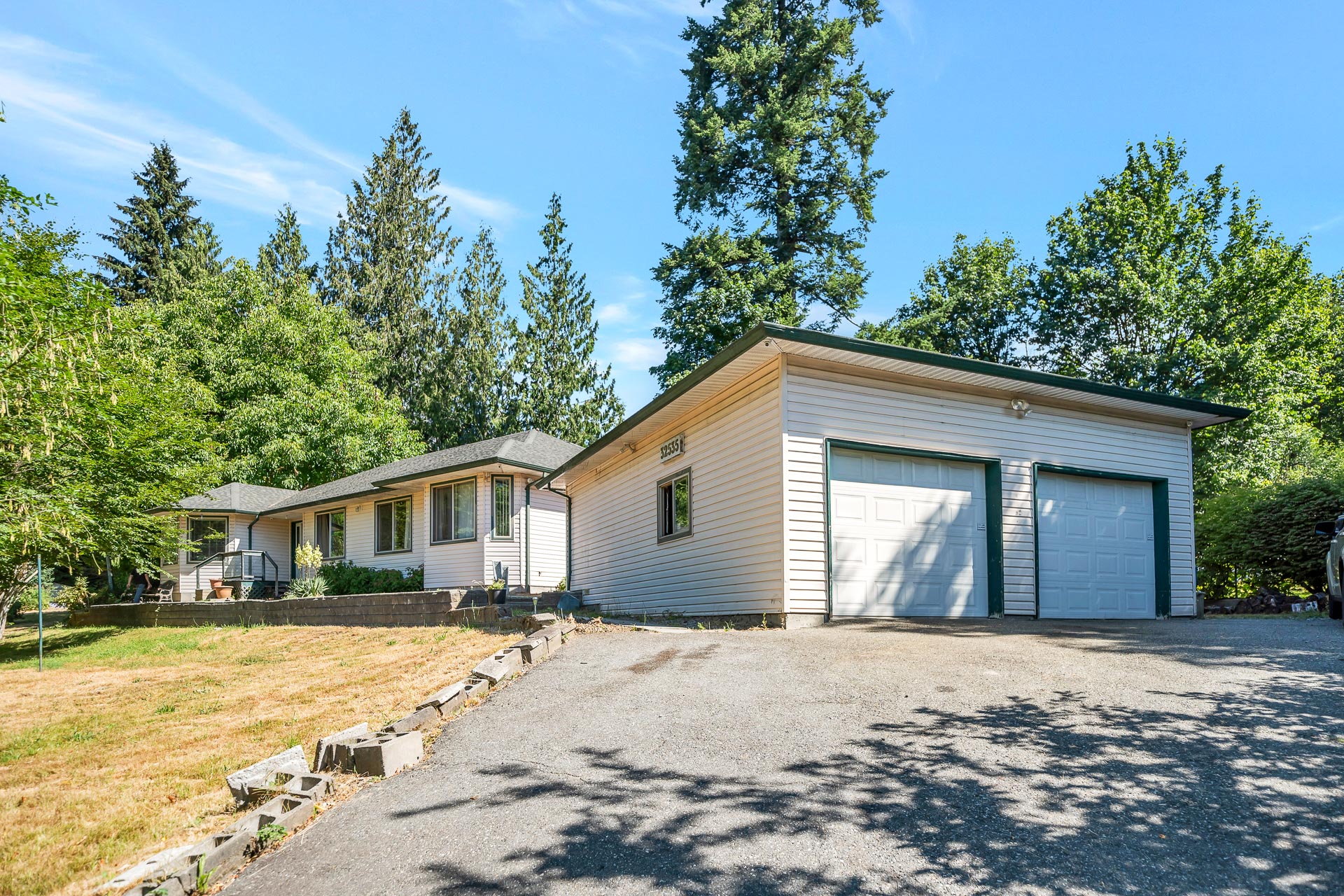 32535 Dewdney Trunk Road, Mission