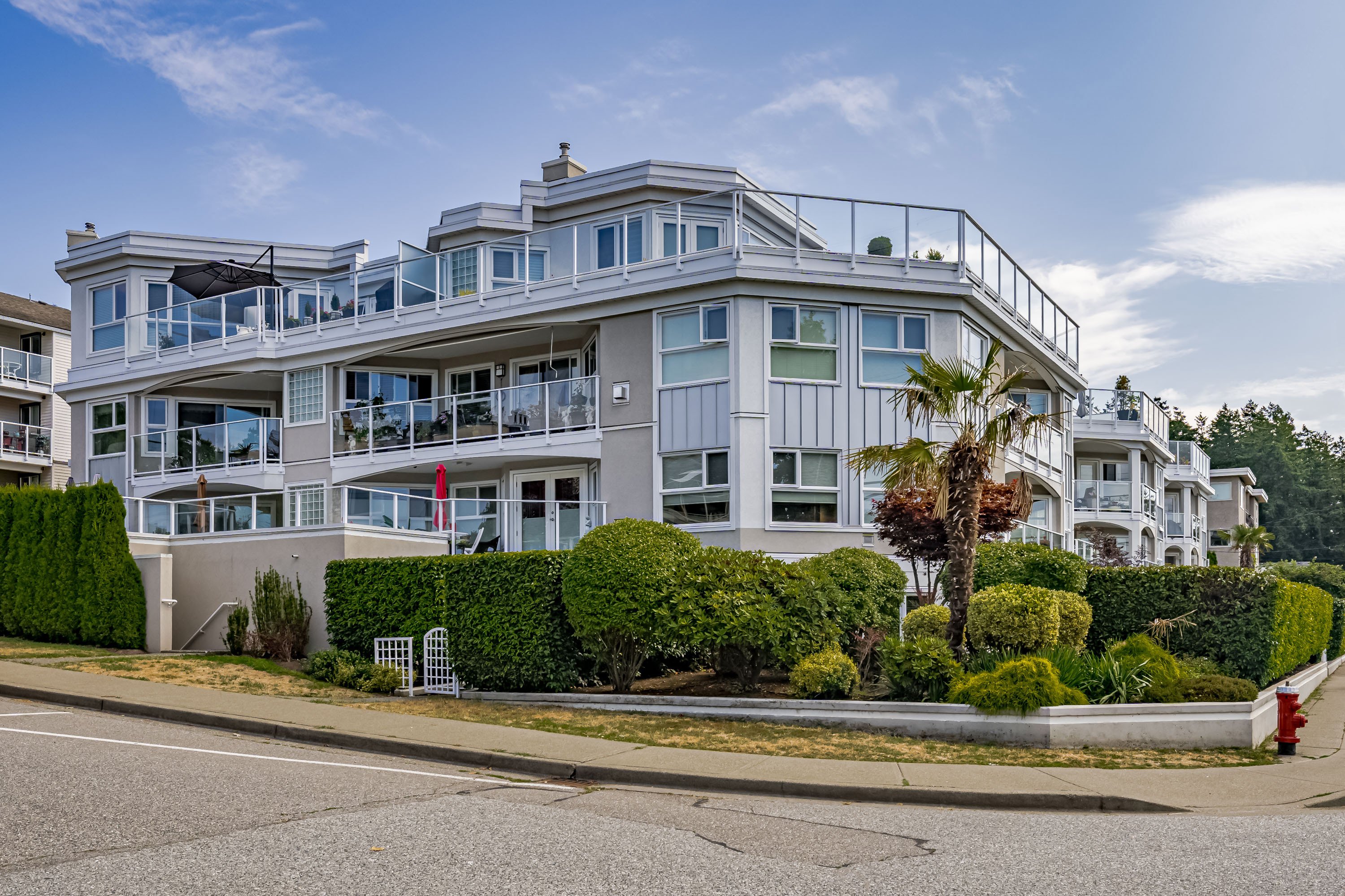 206 - 15367 Beuna Vista Avenue, White Rock