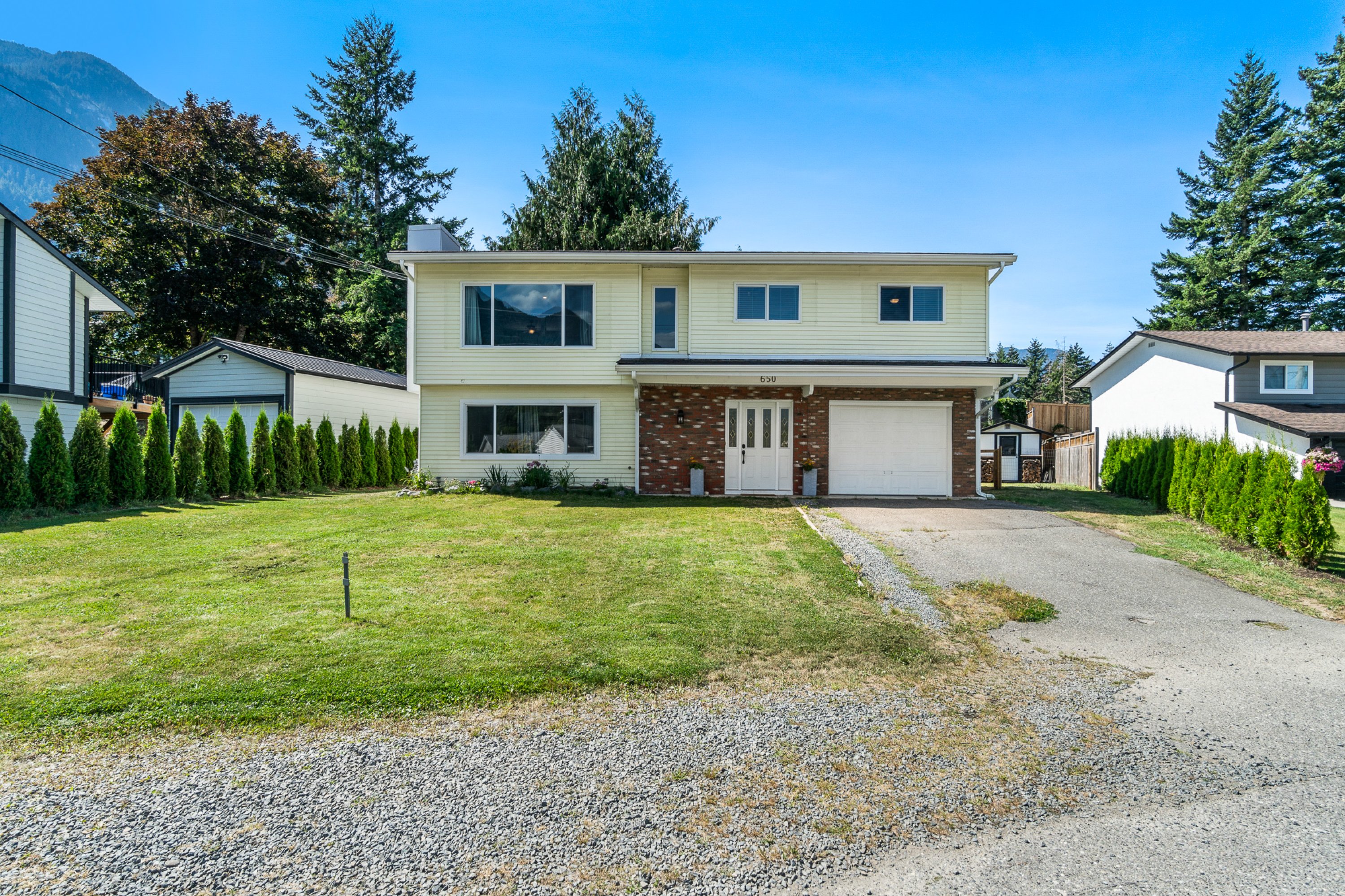 650 Ogilvie Road, Hope