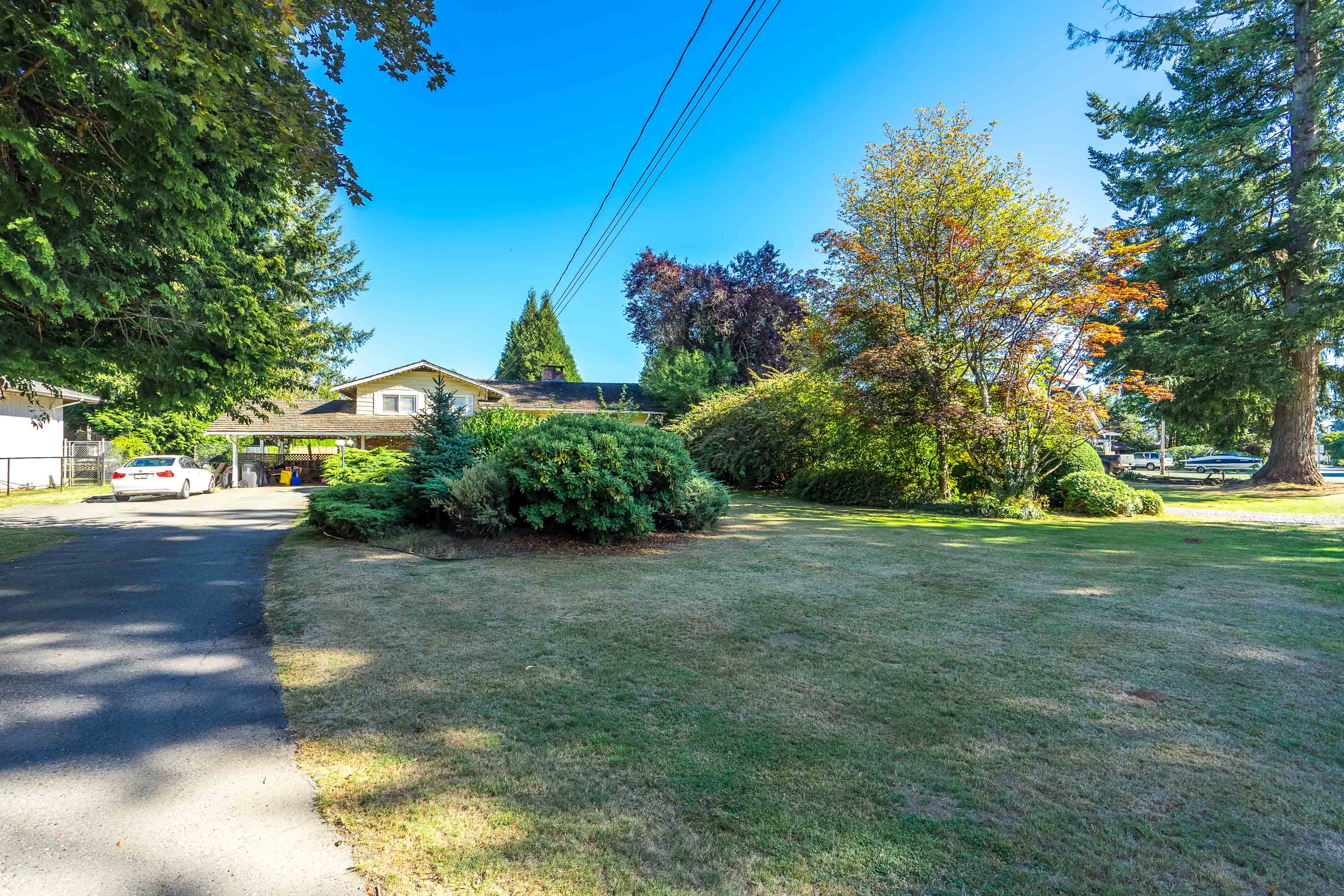 9060 Trattle Street, Langley