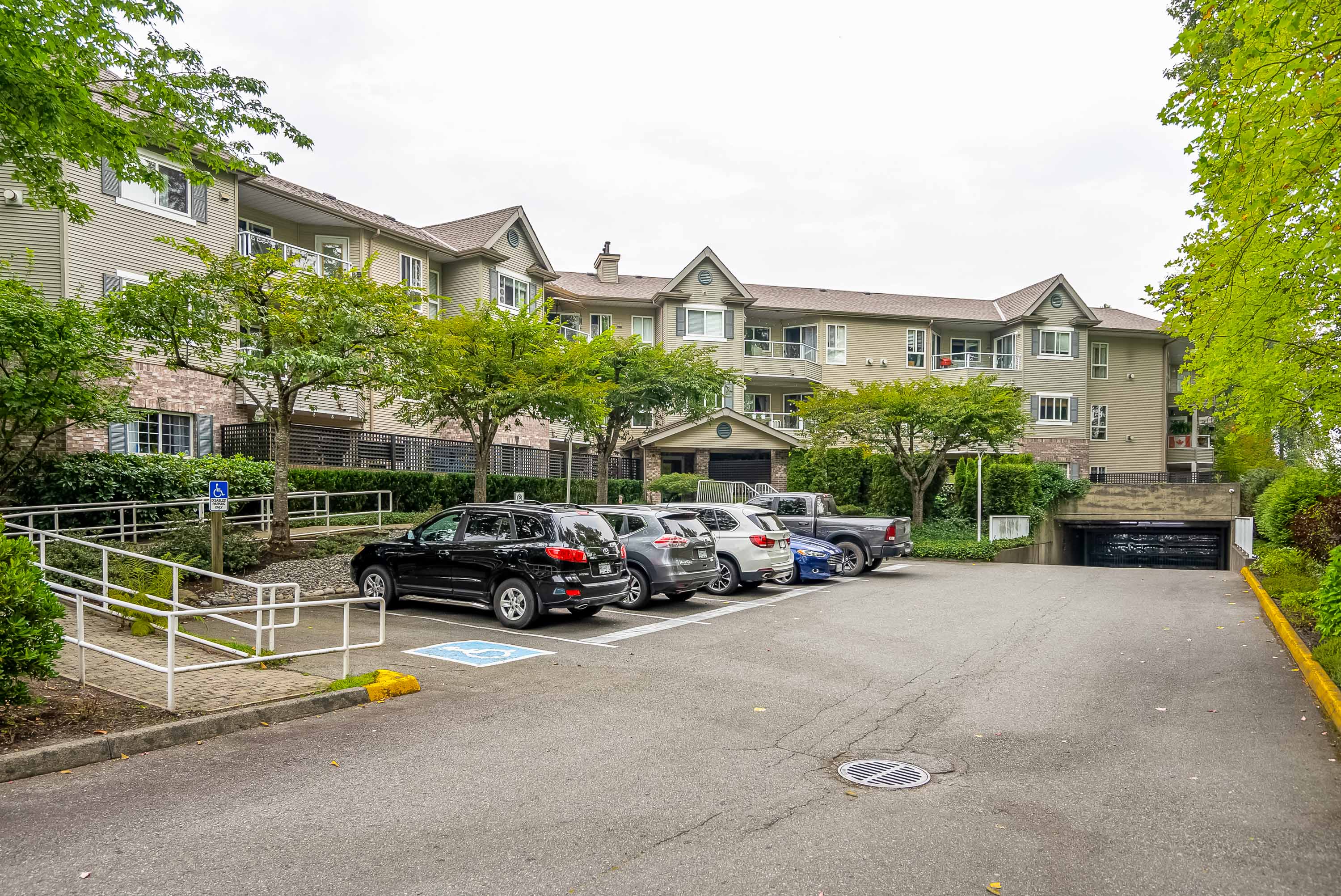 105 - 16137 83 Avenue, Surrey