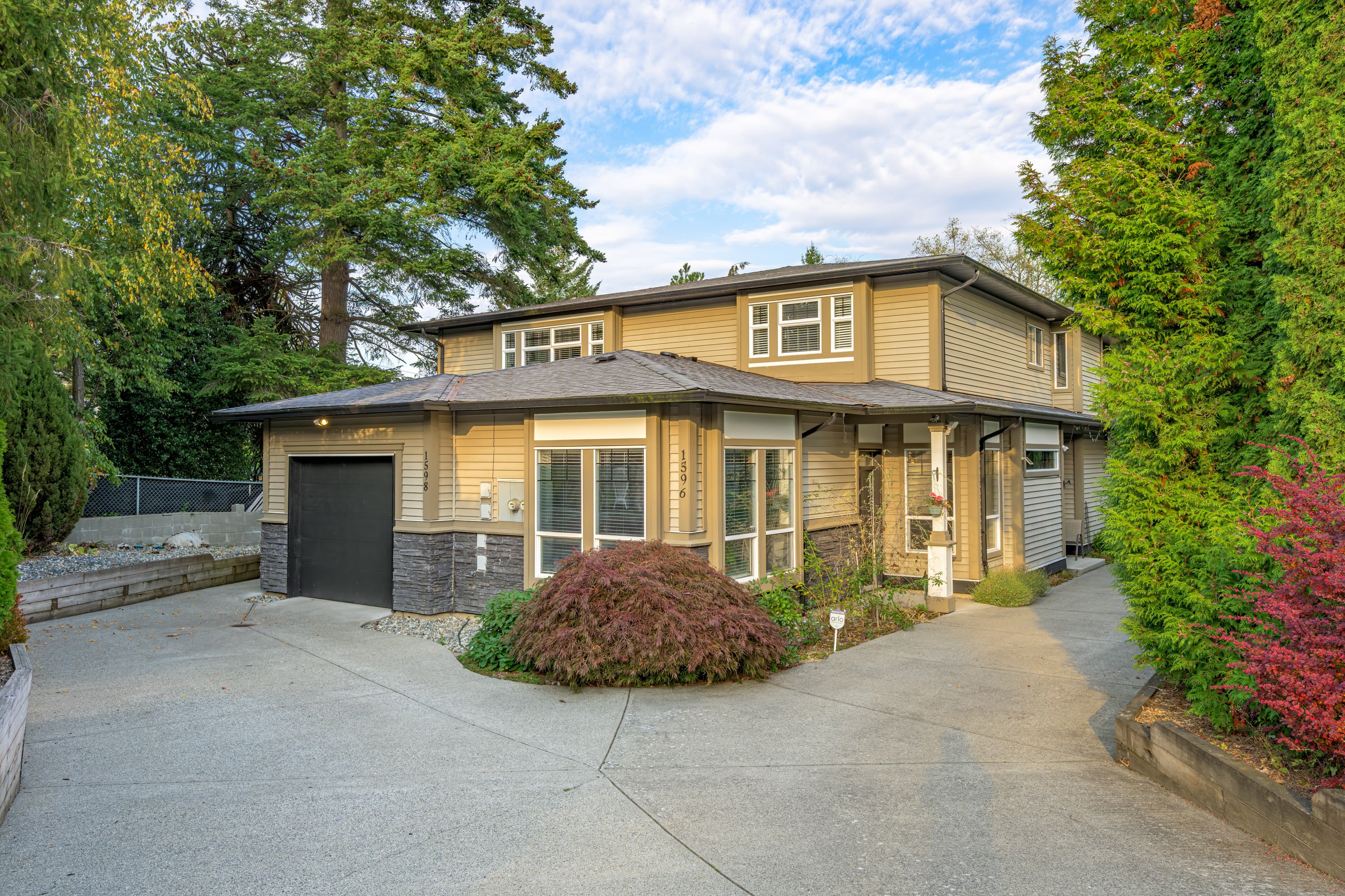 1598 Parker Place, White Rock